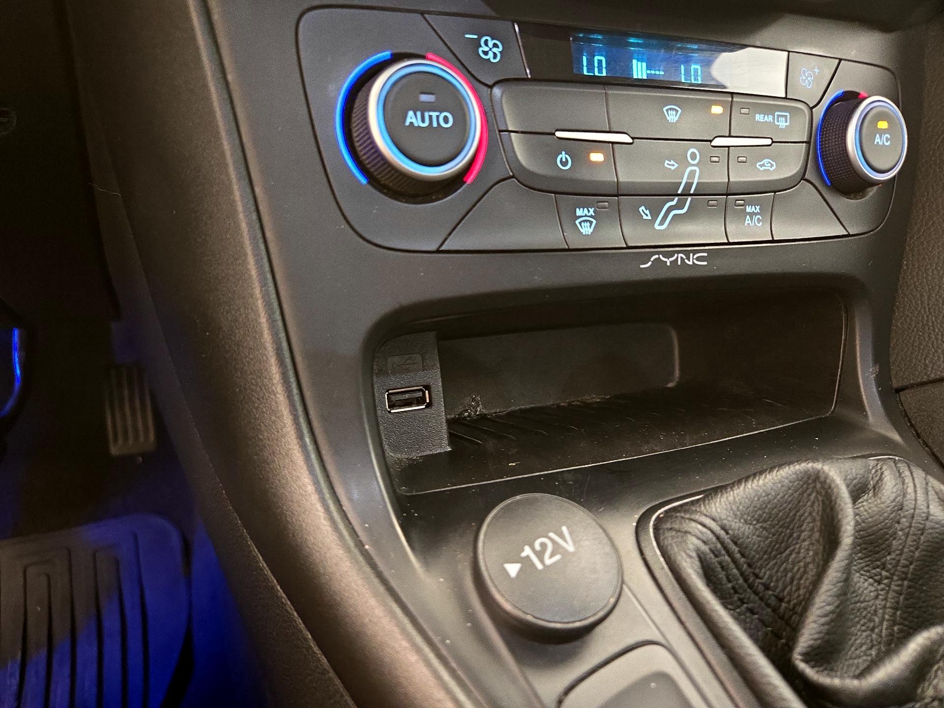 Thumbnail: 2018 Ford Focus - 18