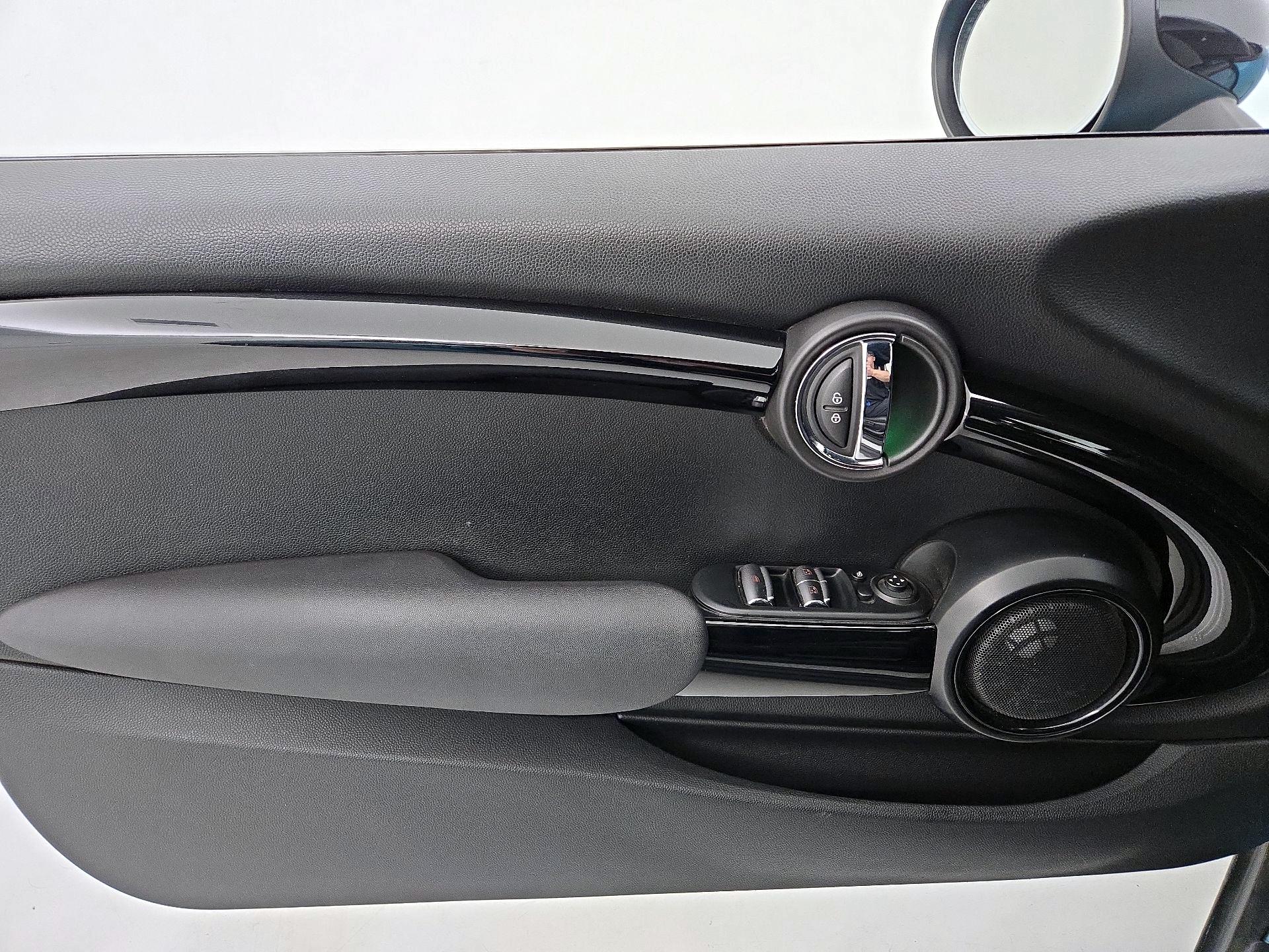 Thumbnail: 2016 MINI Cooper - 12