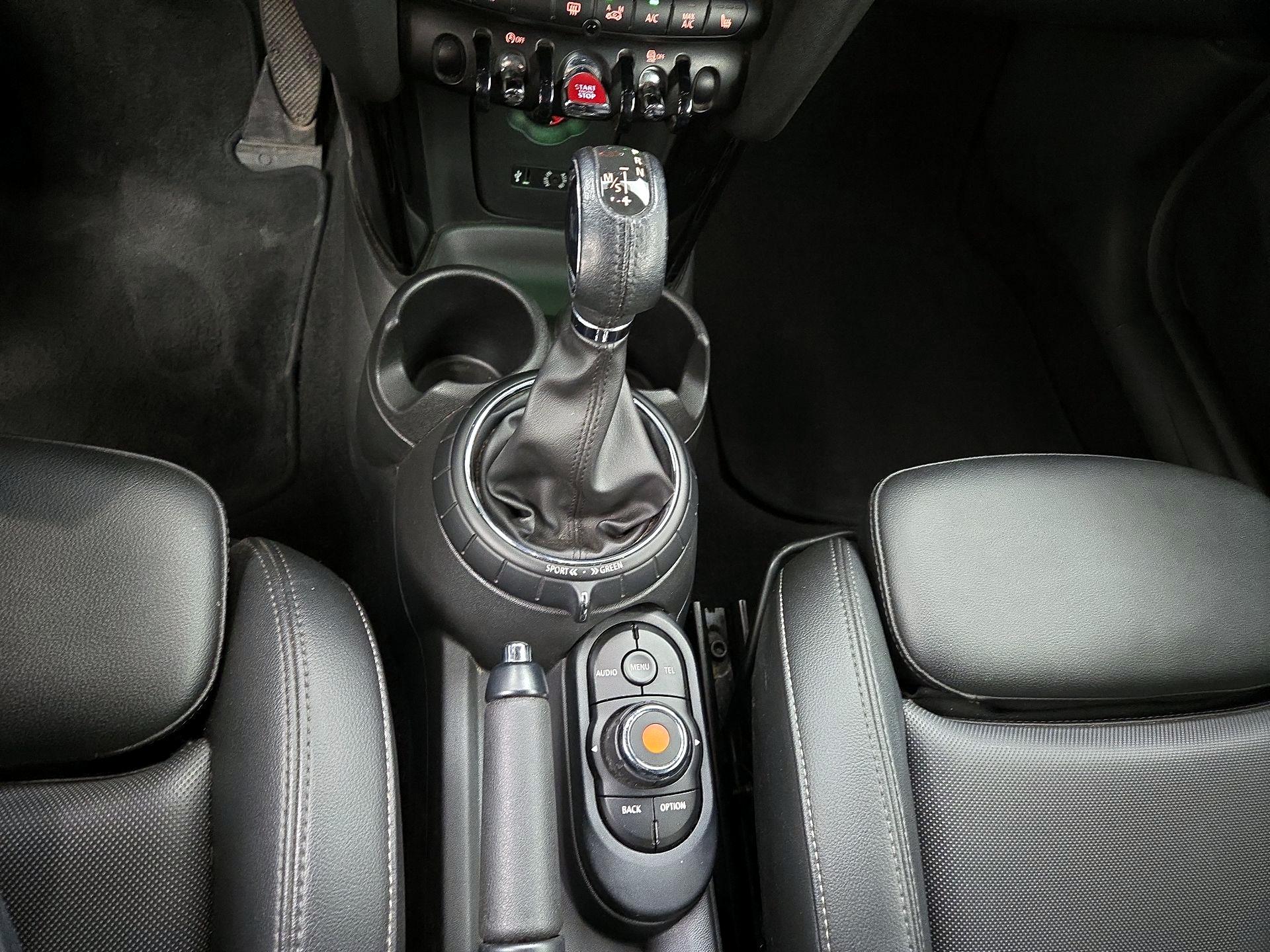 Thumbnail: 2016 MINI Cooper - 16