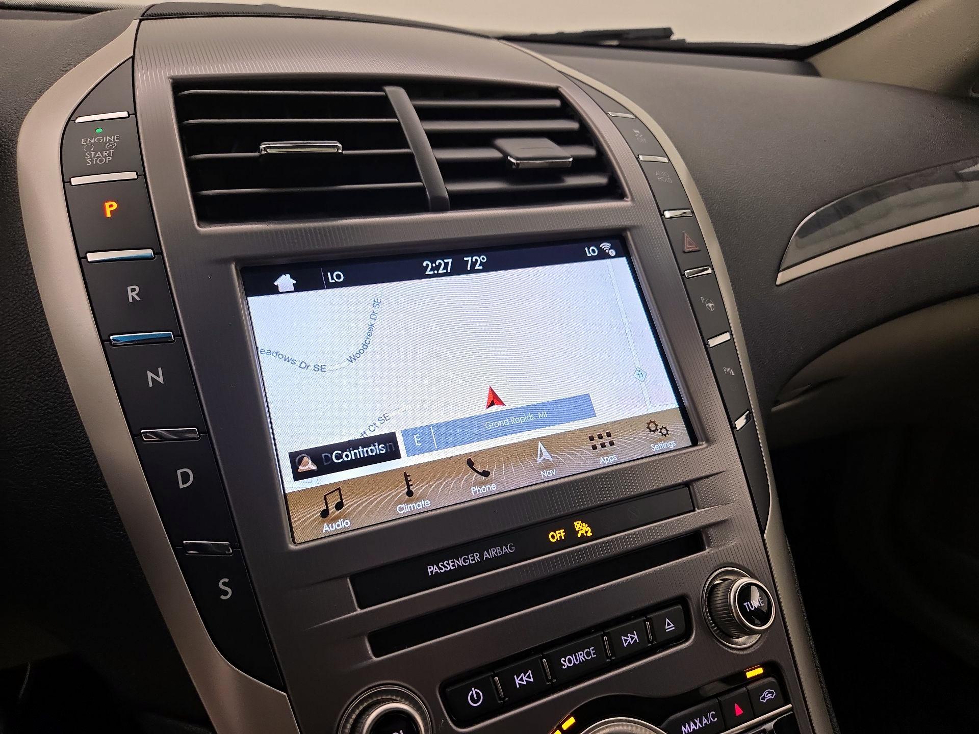 Thumbnail: 2017 Lincoln MKZ - 14