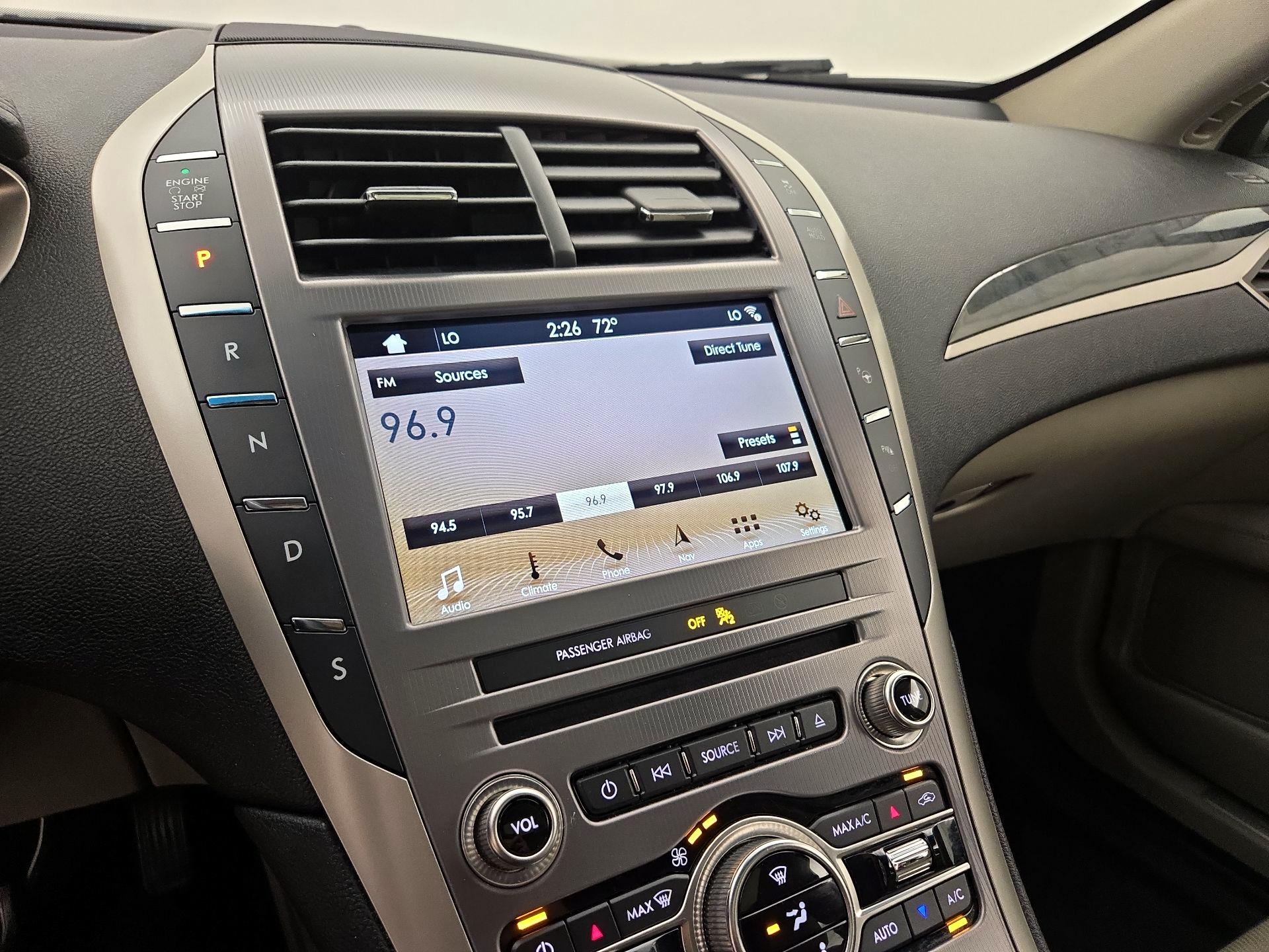Thumbnail: 2017 Lincoln MKZ - 16