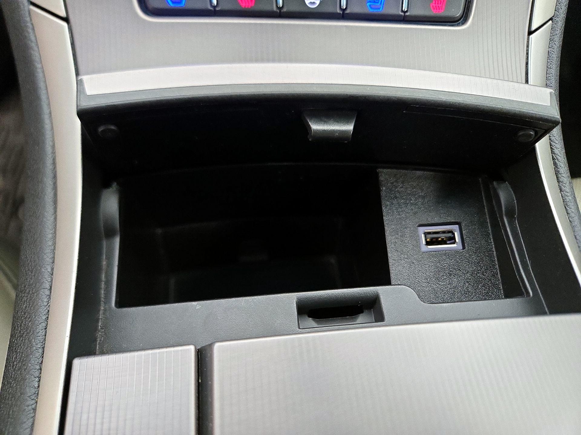 Thumbnail: 2017 Lincoln MKZ - 19