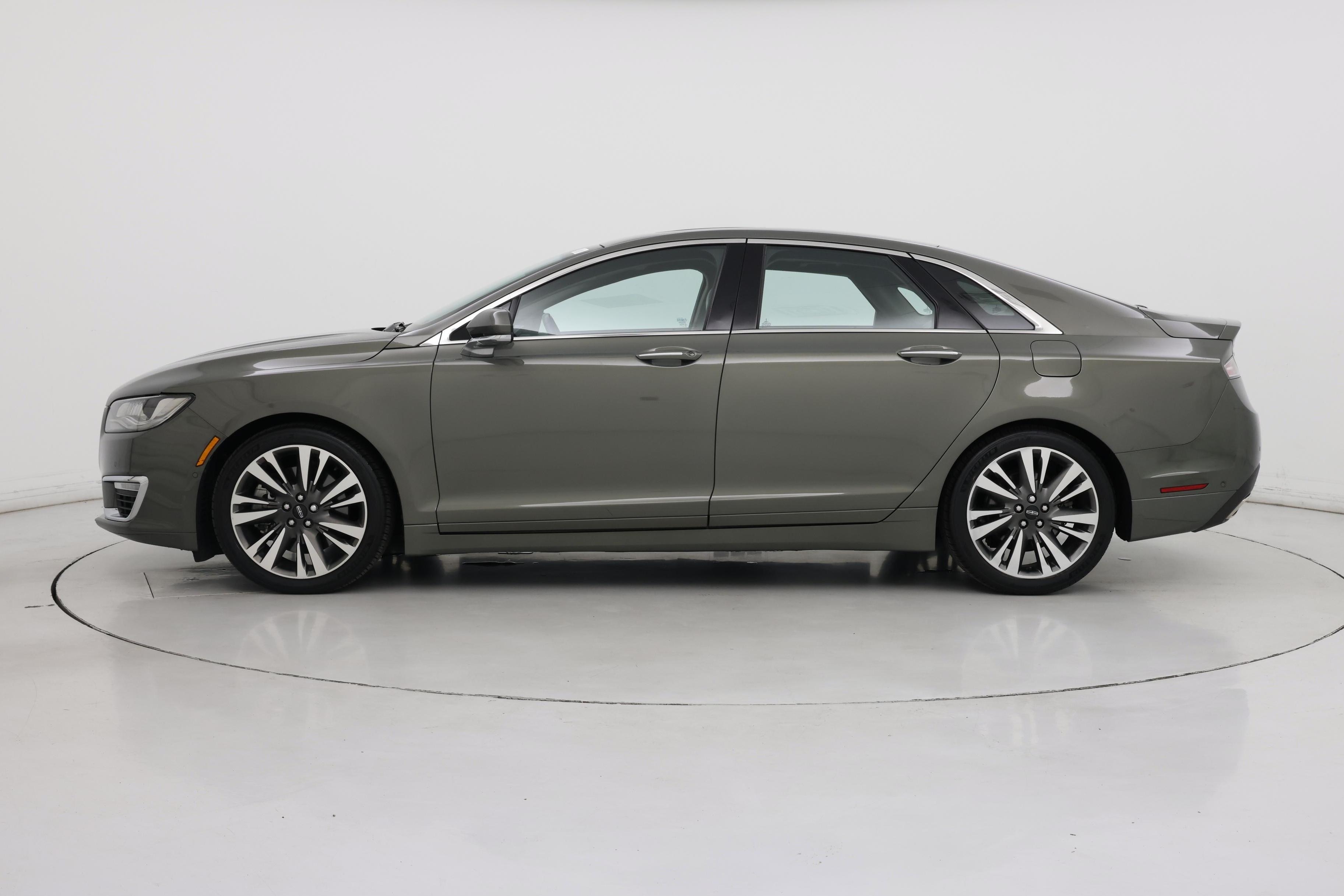 Thumbnail: 2017 Lincoln MKZ - 3