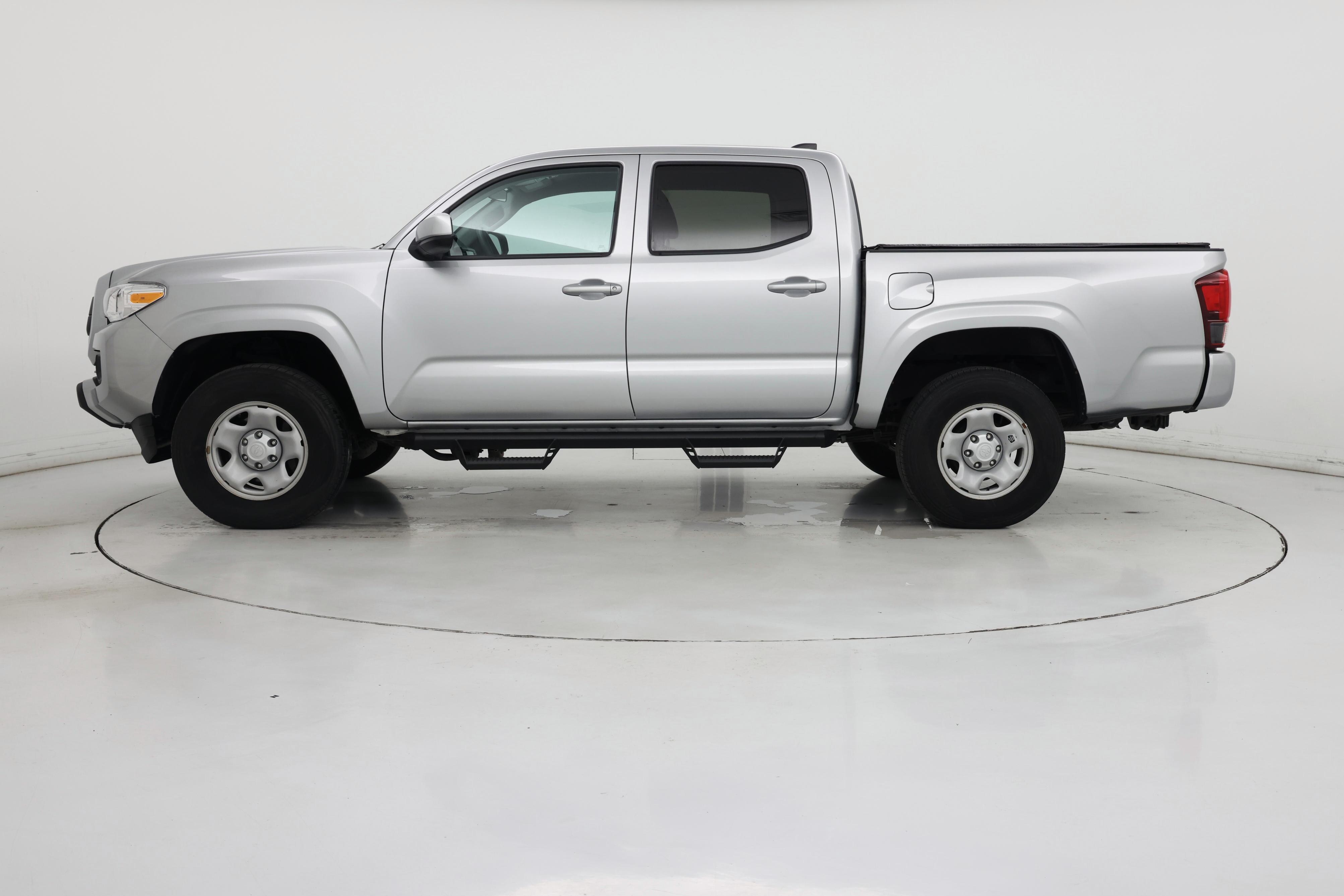 Thumbnail: 2022 Toyota Tacoma - 3