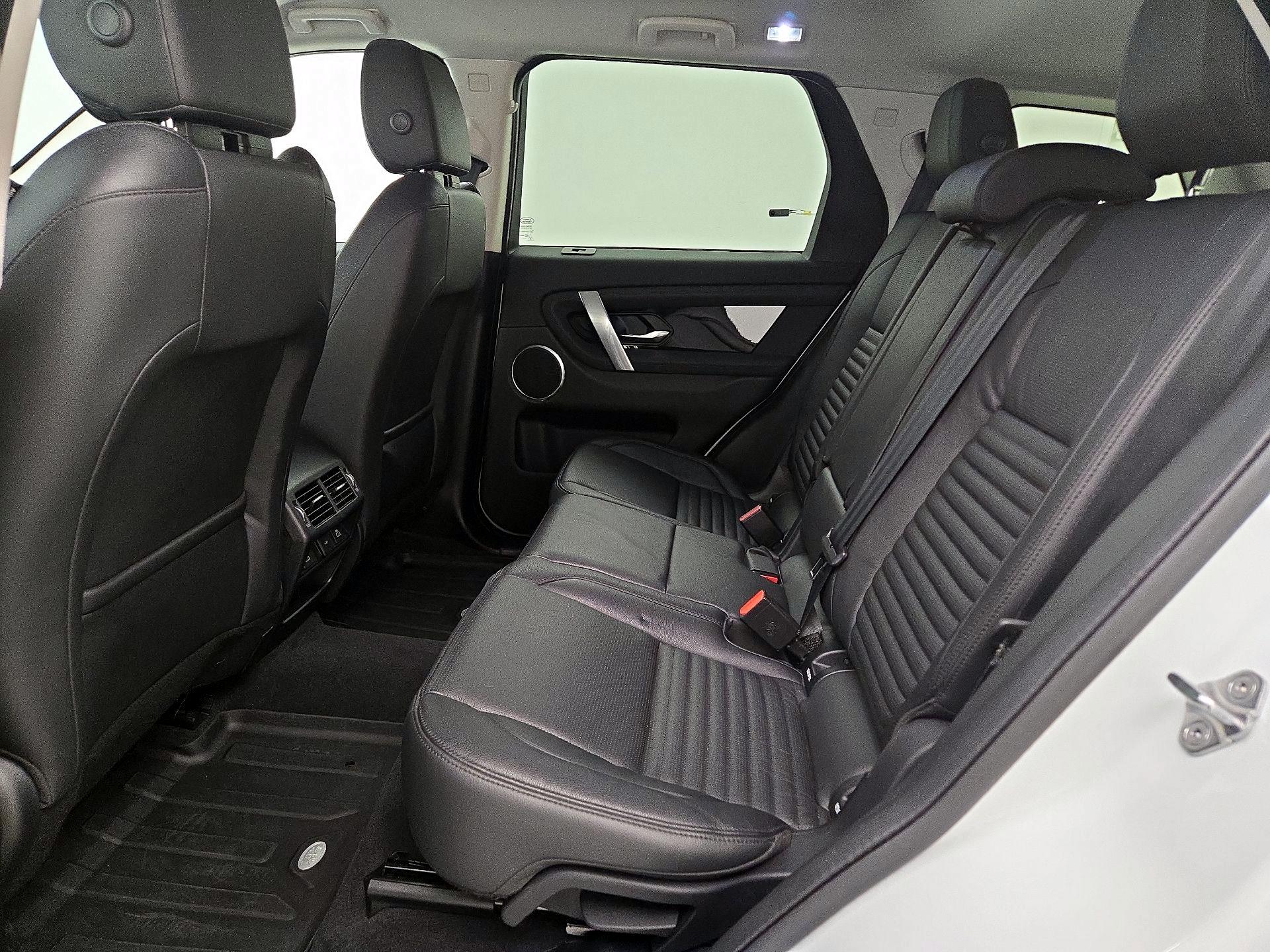 Thumbnail: 2021 Land Rover Discovery Sport - 20