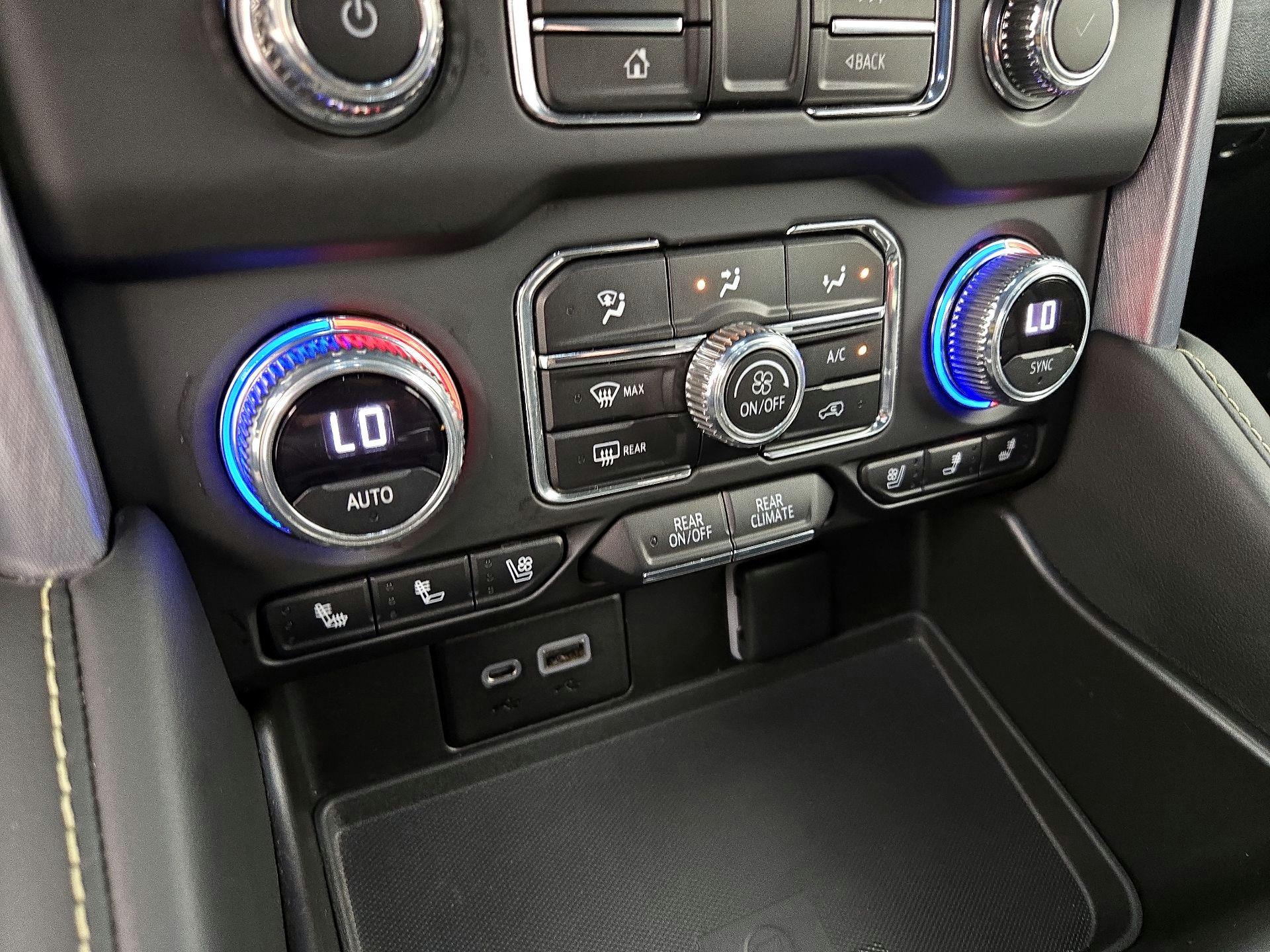 Thumbnail: 2022 GMC Yukon XL - 16
