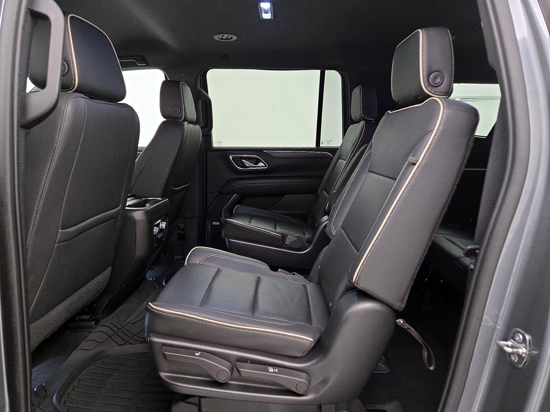 Thumbnail: 2022 GMC Yukon XL - 19