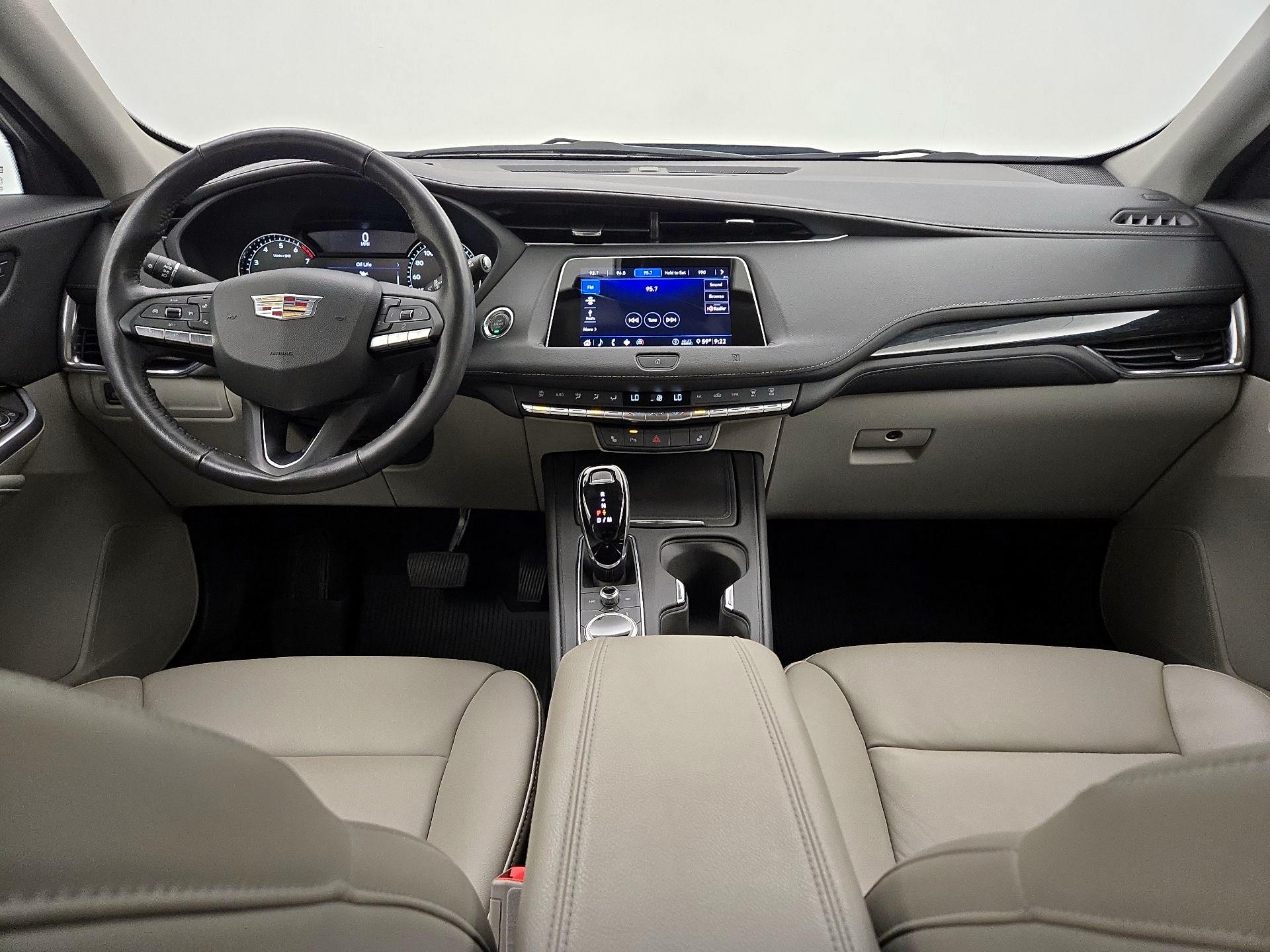Thumbnail: 2020 Cadillac XT4 - 9