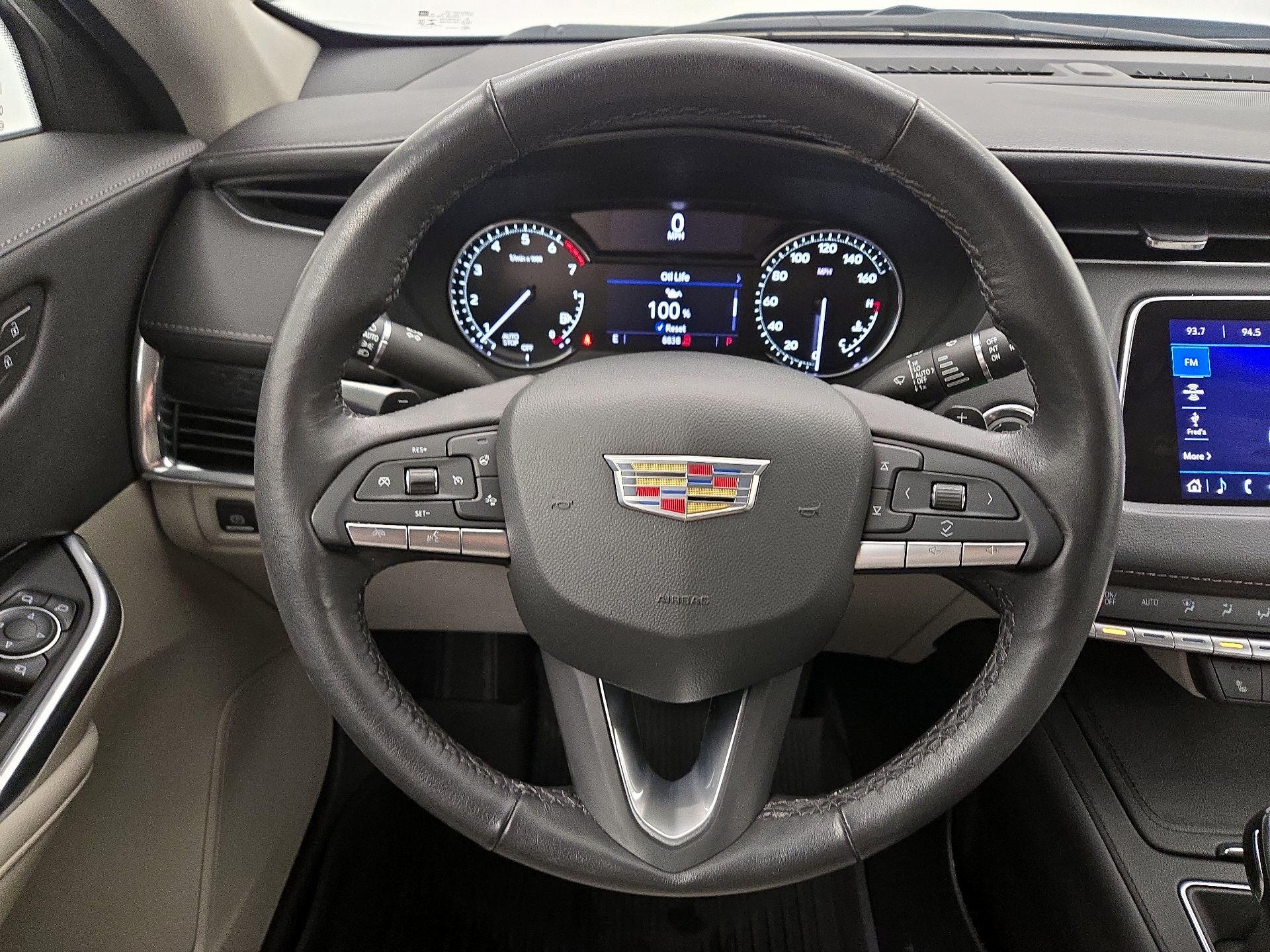 Thumbnail: 2020 Cadillac XT4 - 10