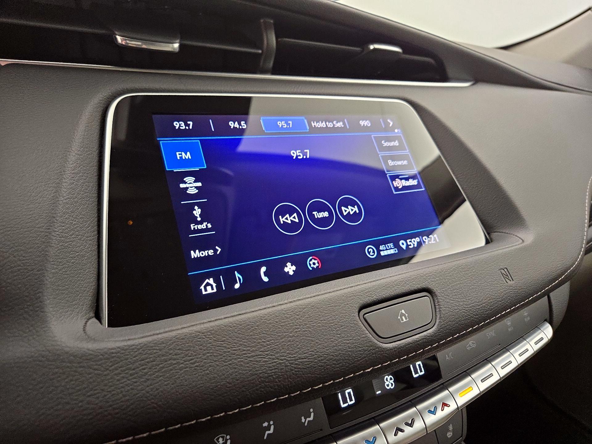 Thumbnail: 2020 Cadillac XT4 - 15