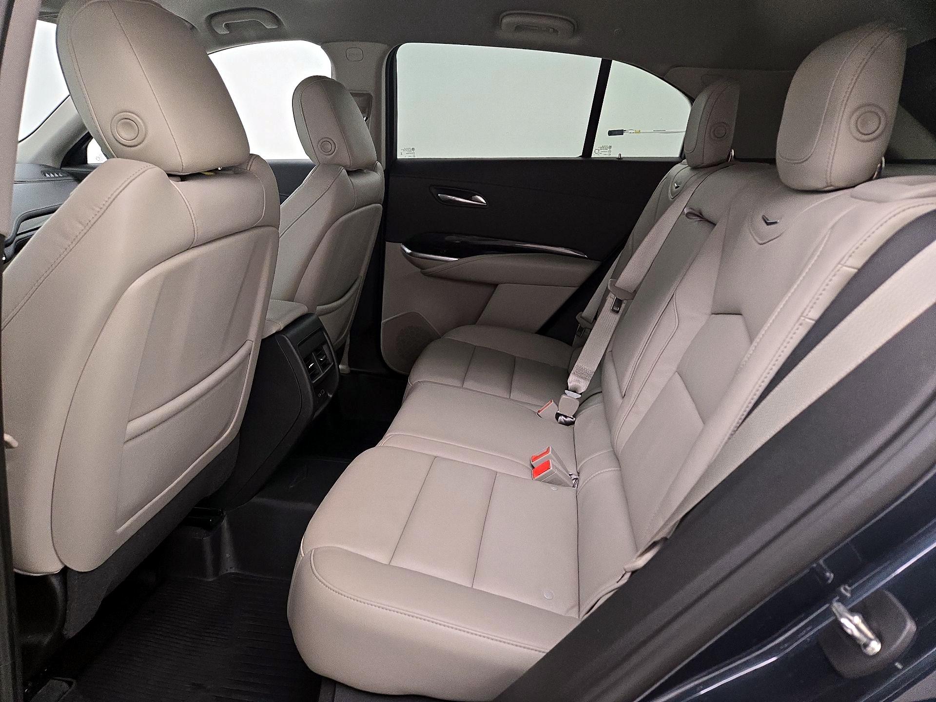 Thumbnail: 2020 Cadillac XT4 - 19