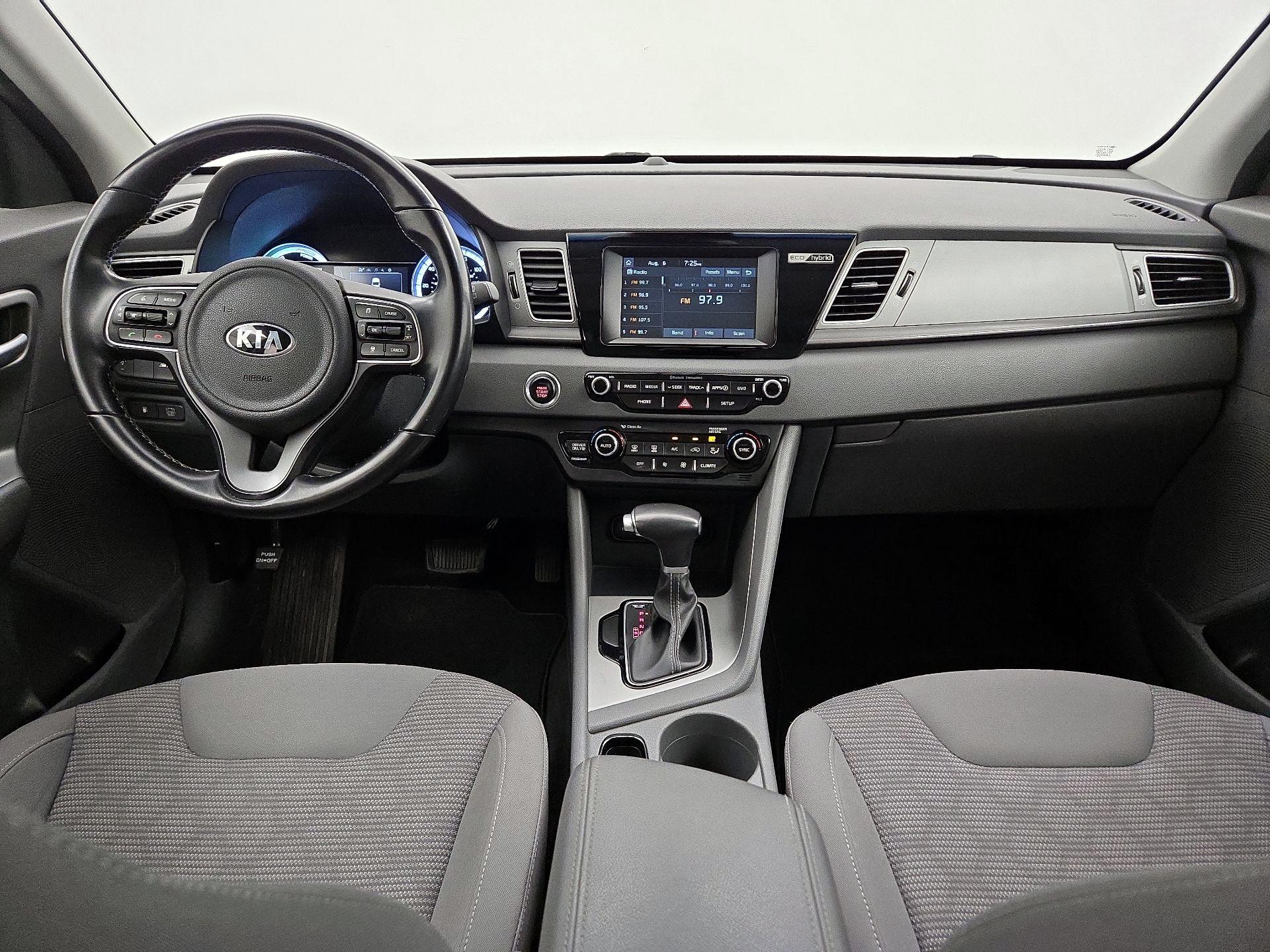 Thumbnail: 2017 Kia Niro - 9
