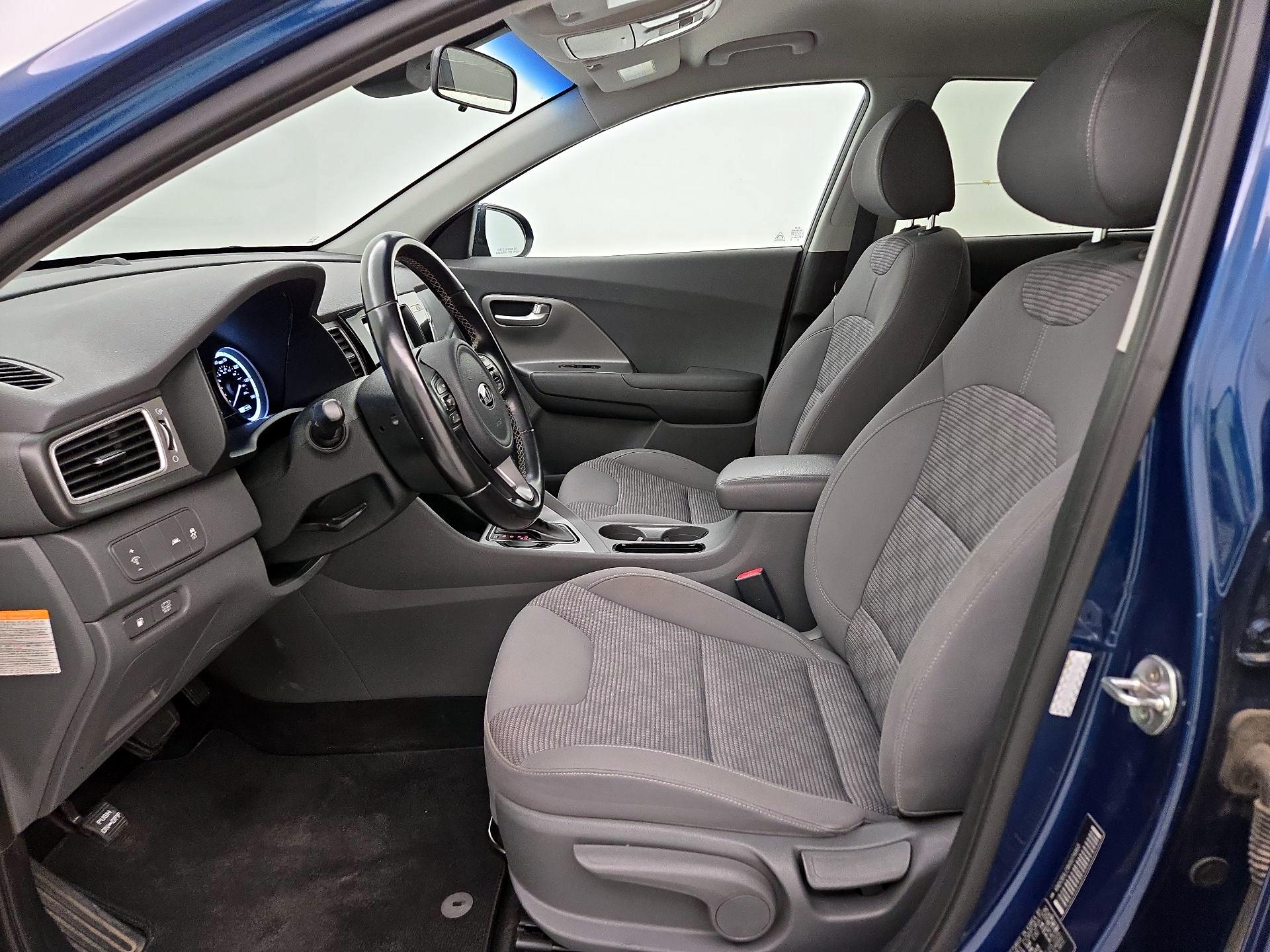Thumbnail: 2017 Kia Niro - 11