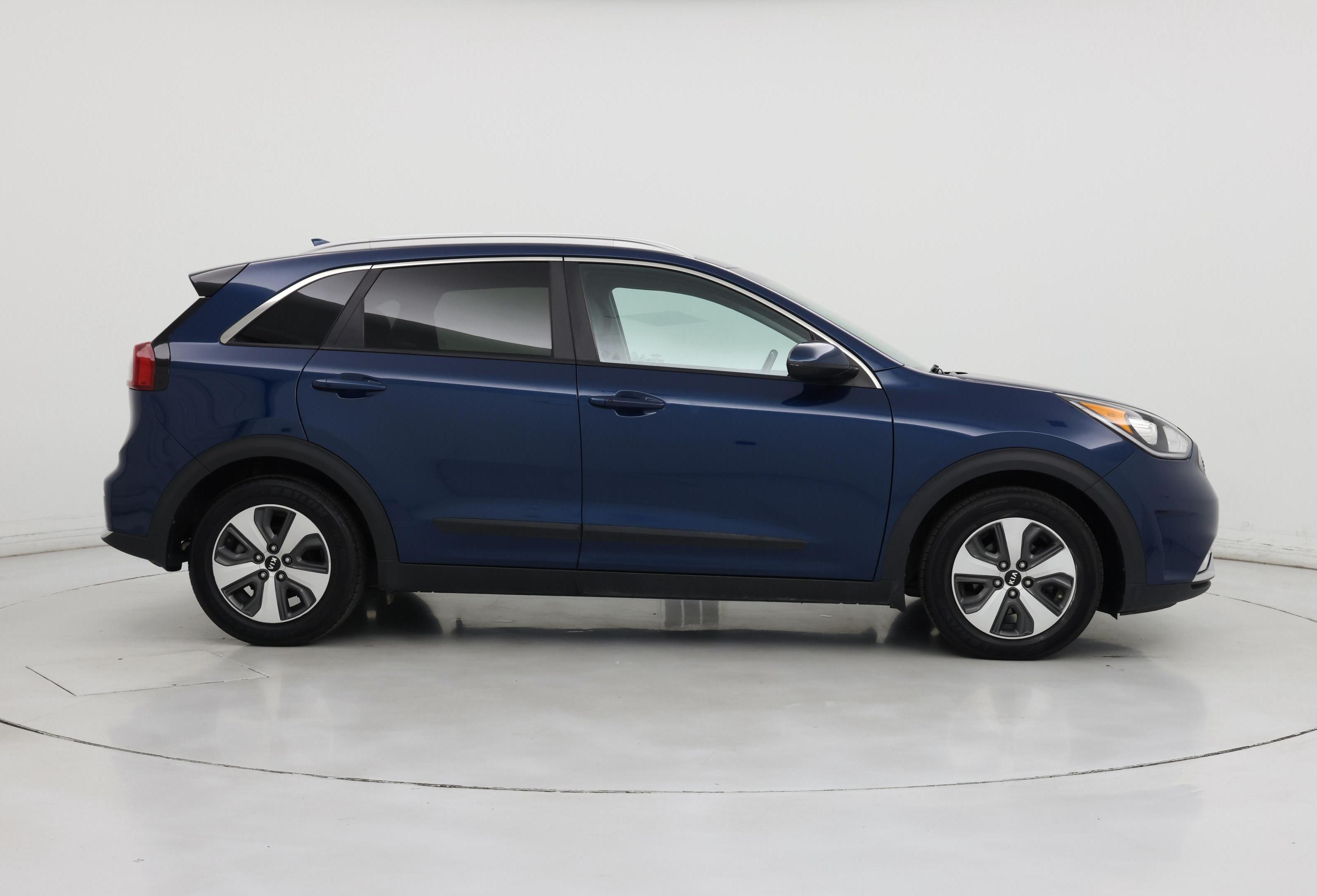 Thumbnail: 2017 Kia Niro - 7