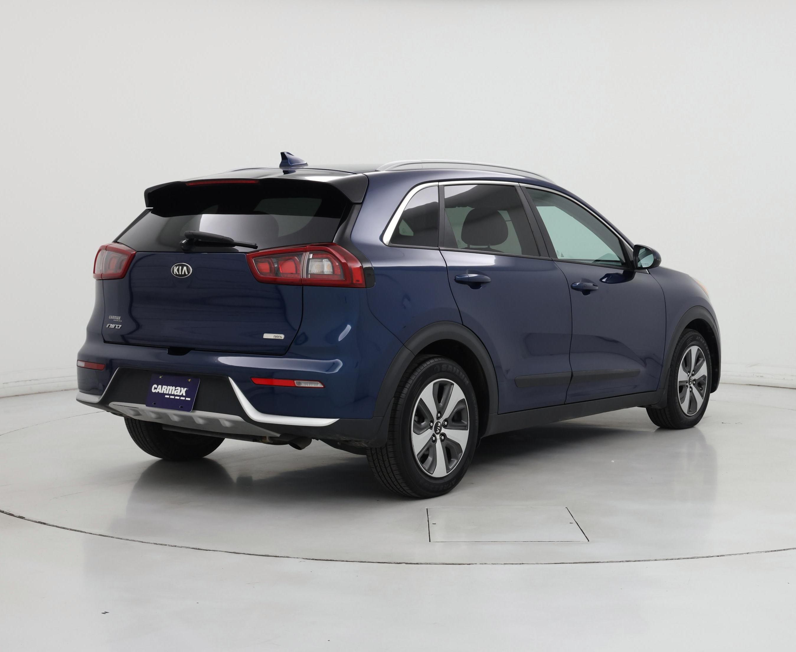 Thumbnail: 2017 Kia Niro - 8