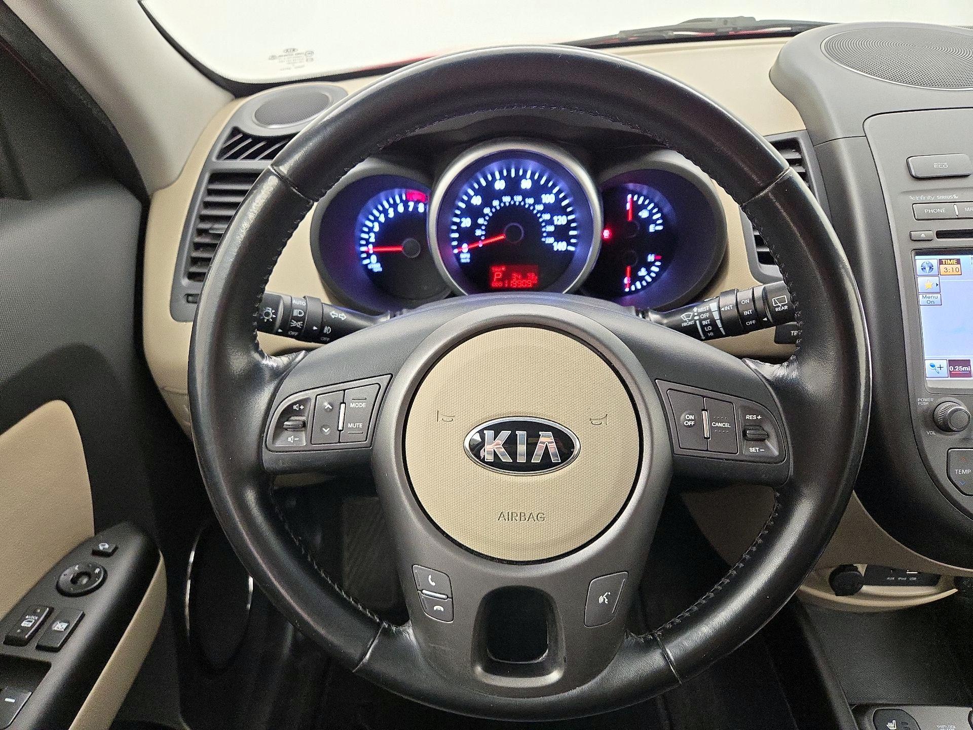 Thumbnail: 2013 Kia Soul - 10