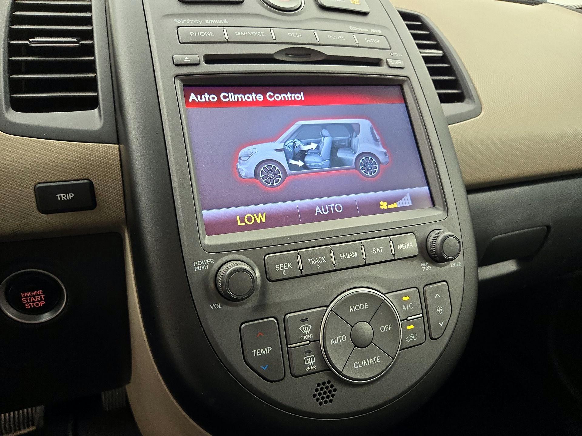 Thumbnail: 2013 Kia Soul - 17