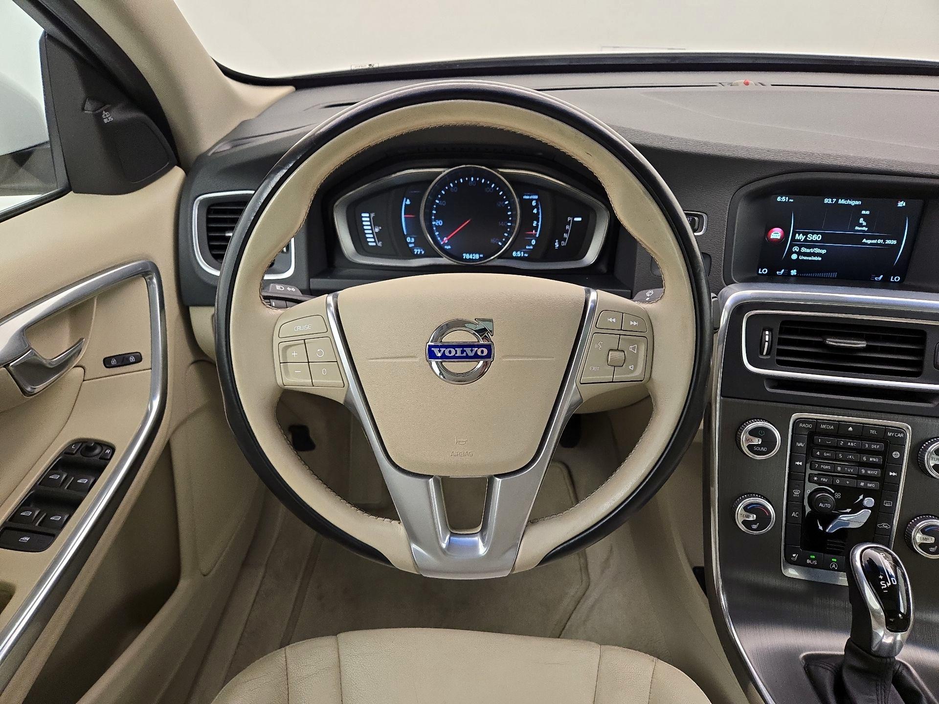 Thumbnail: 2015 Volvo S60 - 10