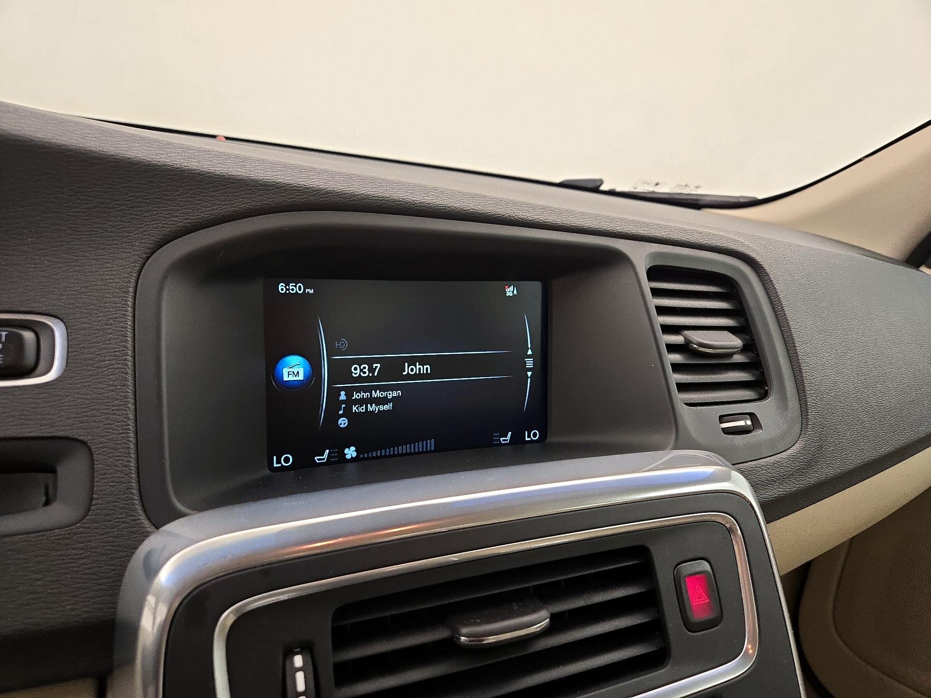 Thumbnail: 2015 Volvo S60 - 14