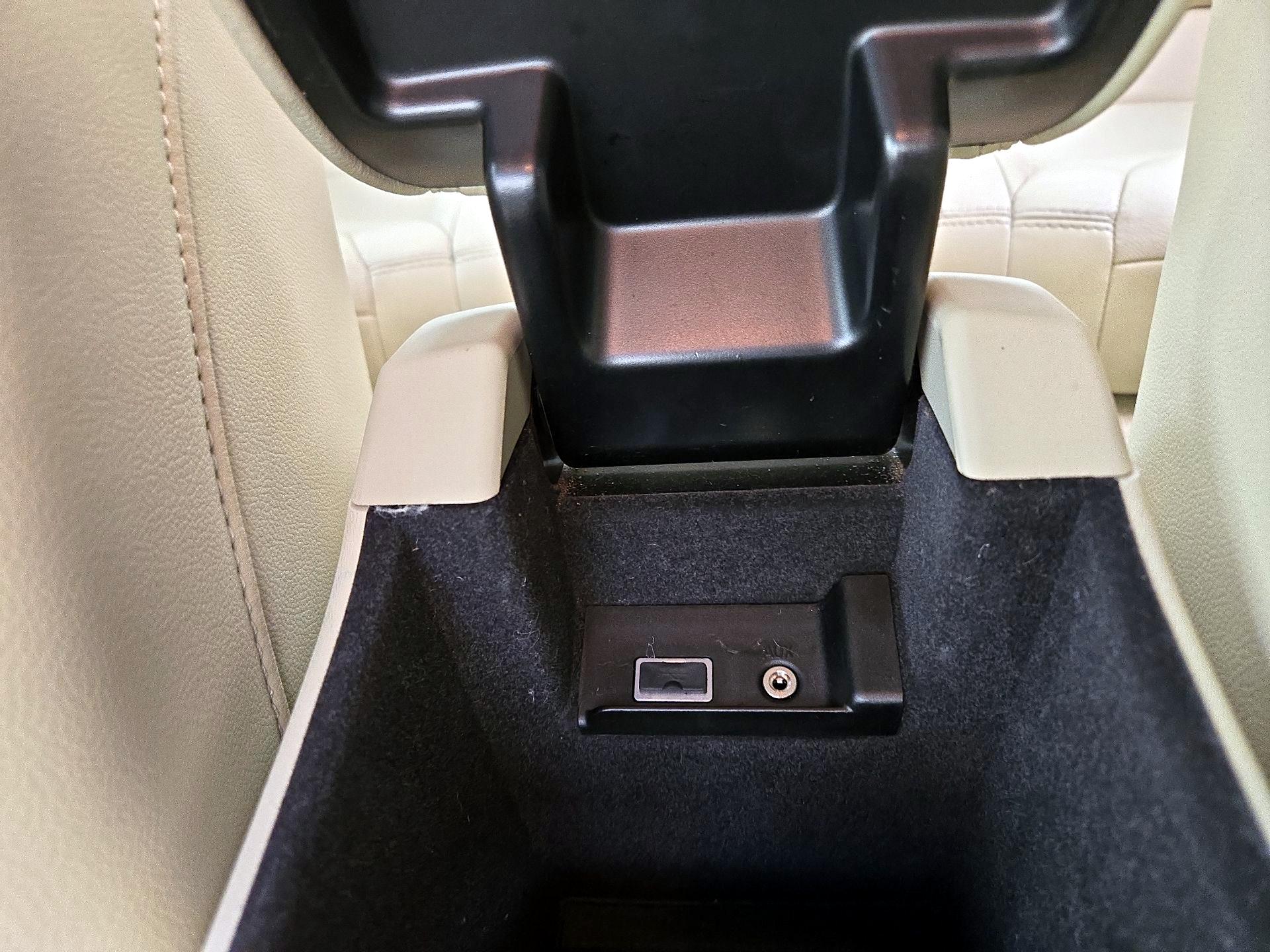Thumbnail: 2015 Volvo S60 - 17
