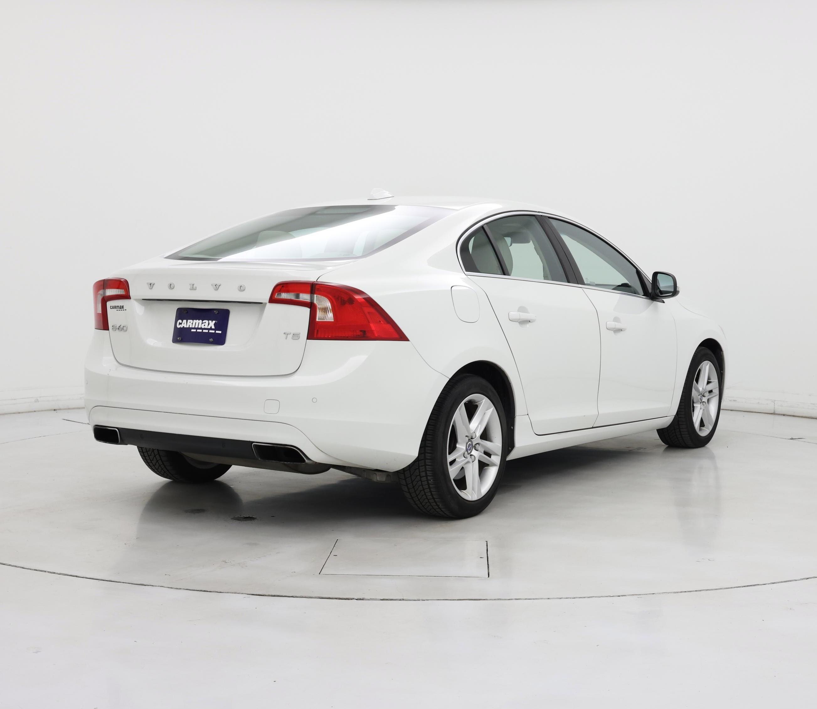 Thumbnail: 2015 Volvo S60 - 8
