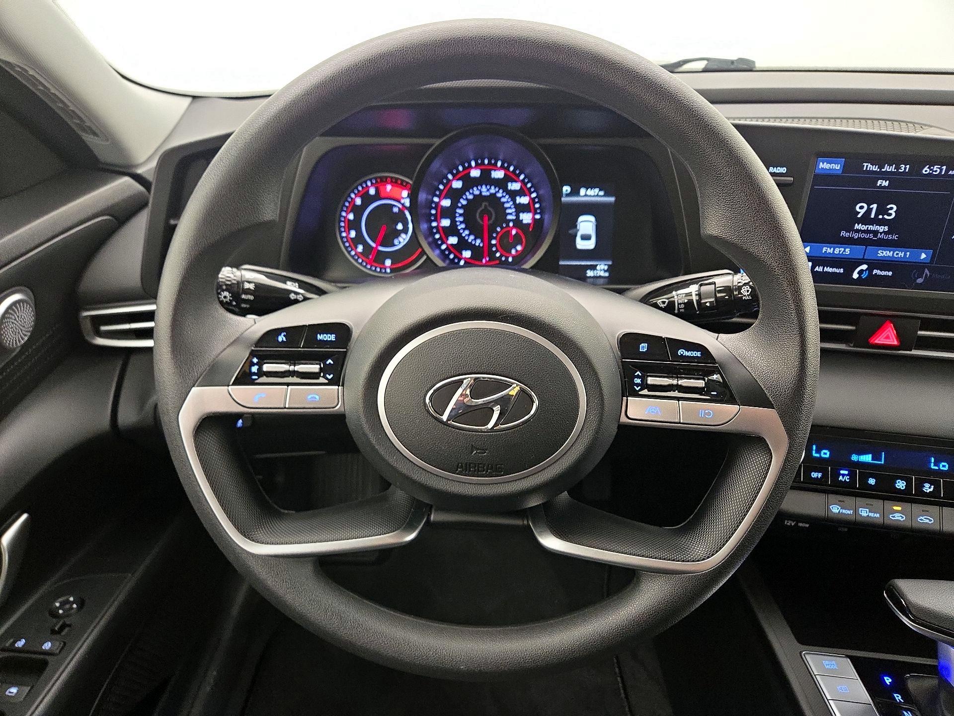 Thumbnail: 2022 Hyundai Elantra - 10