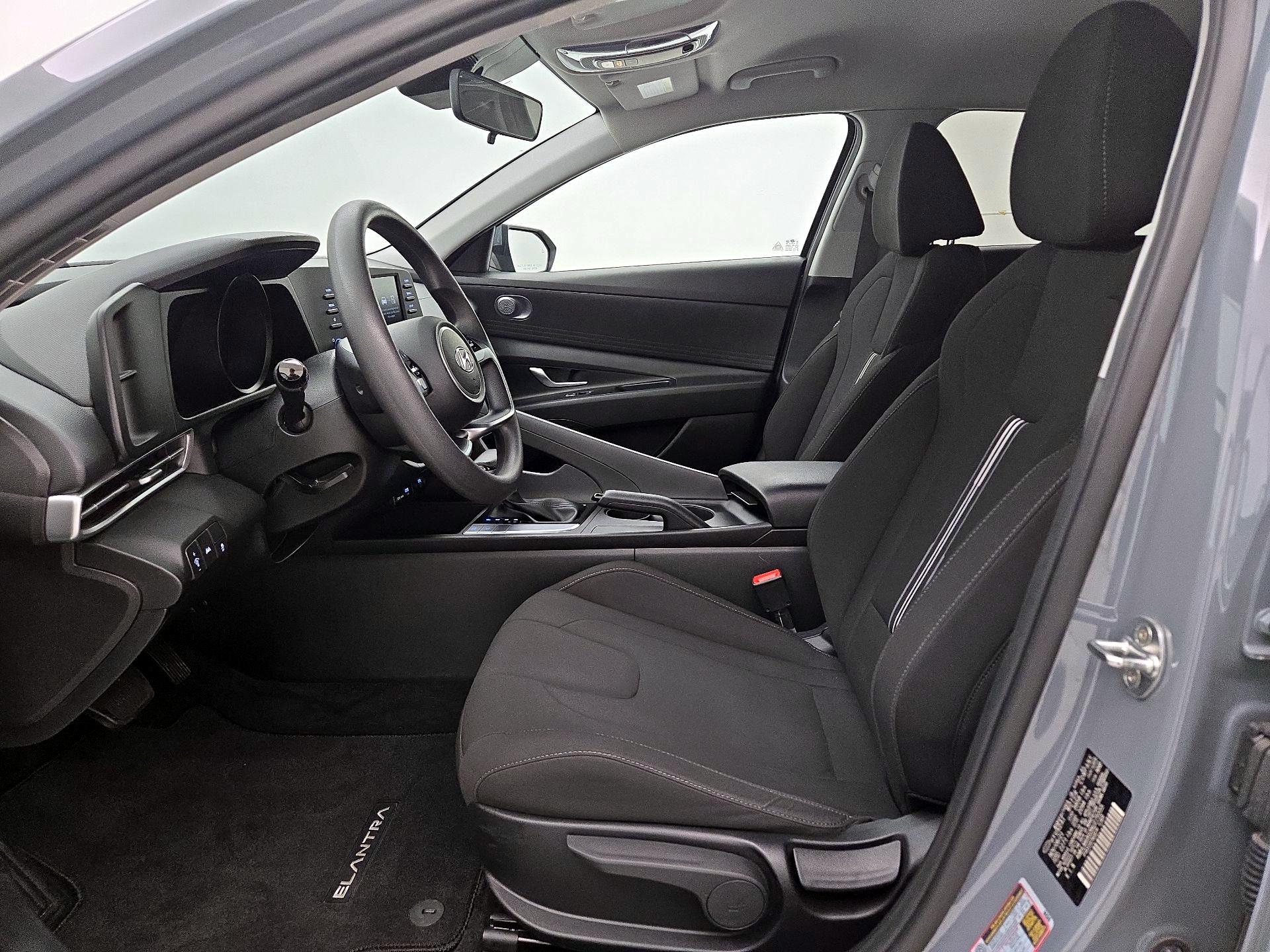 Thumbnail: 2022 Hyundai Elantra - 11