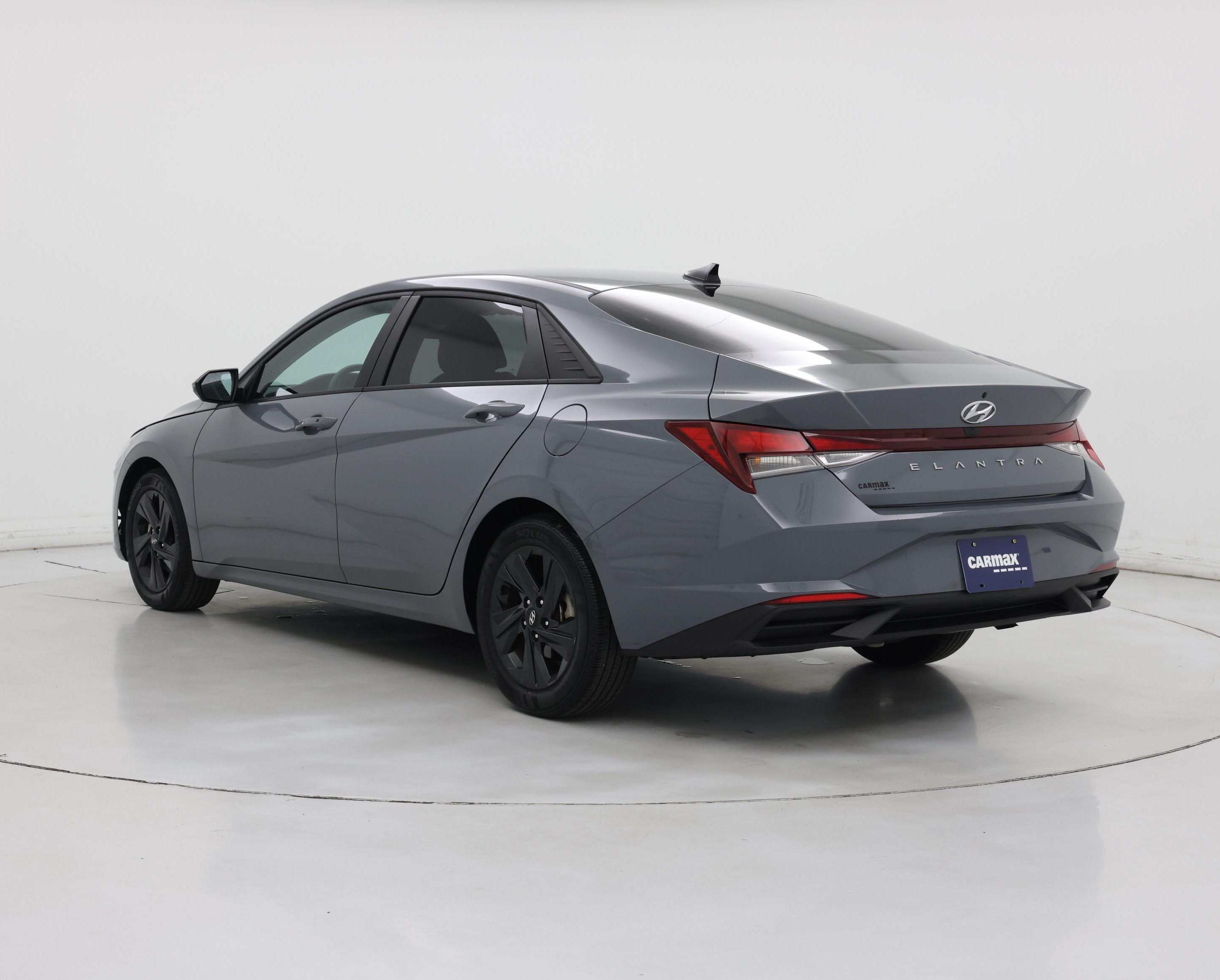 Thumbnail: 2022 Hyundai Elantra - 2