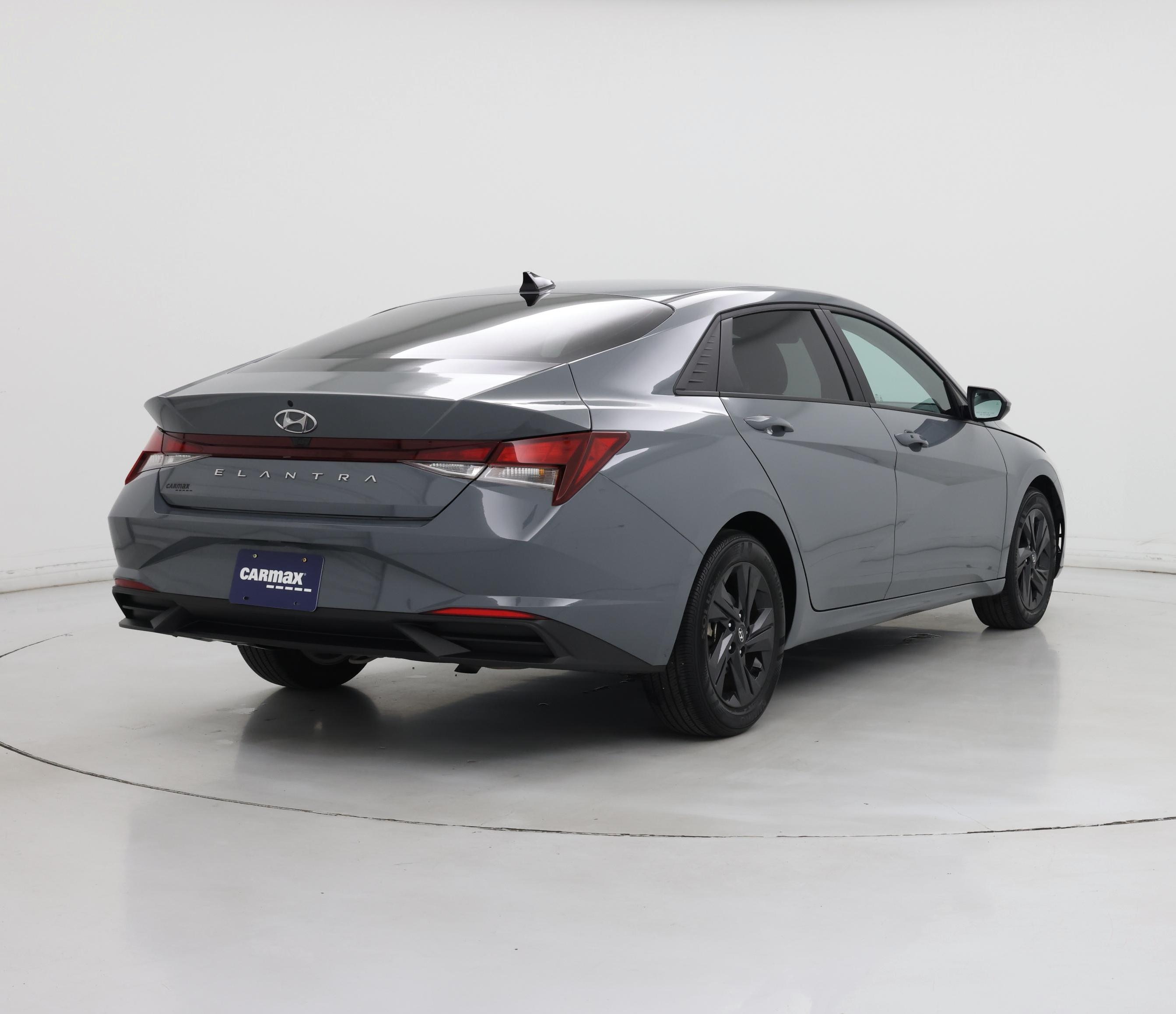 Thumbnail: 2022 Hyundai Elantra - 8
