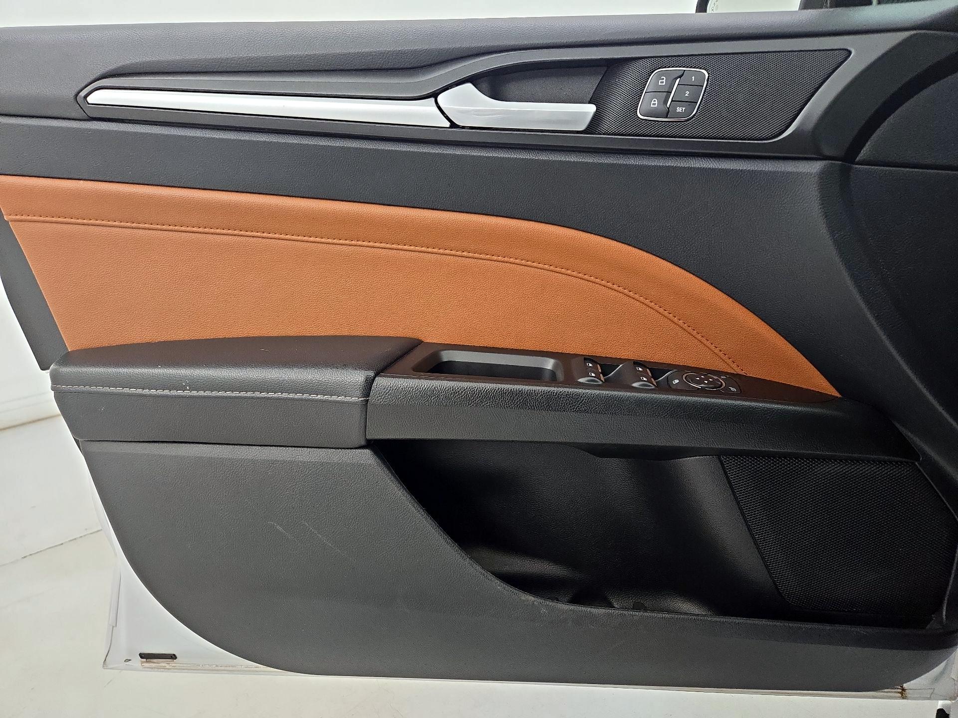 Thumbnail: 2019 Ford Fusion - 12