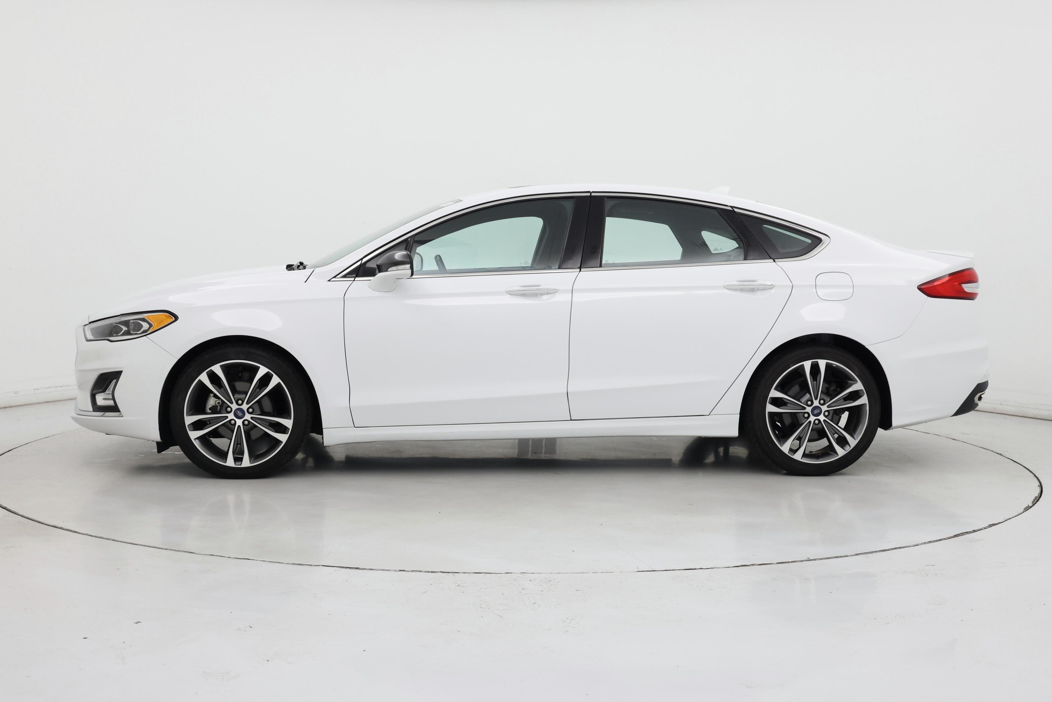 Thumbnail: 2019 Ford Fusion - 3