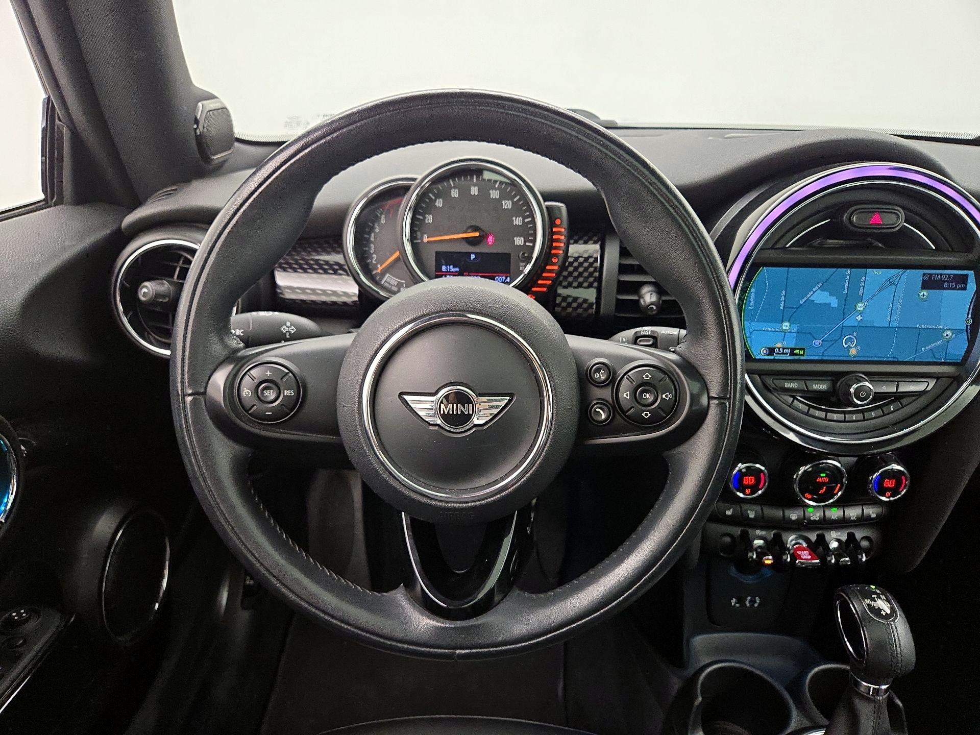 Thumbnail: 2015 MINI Cooper Hardtop - 10