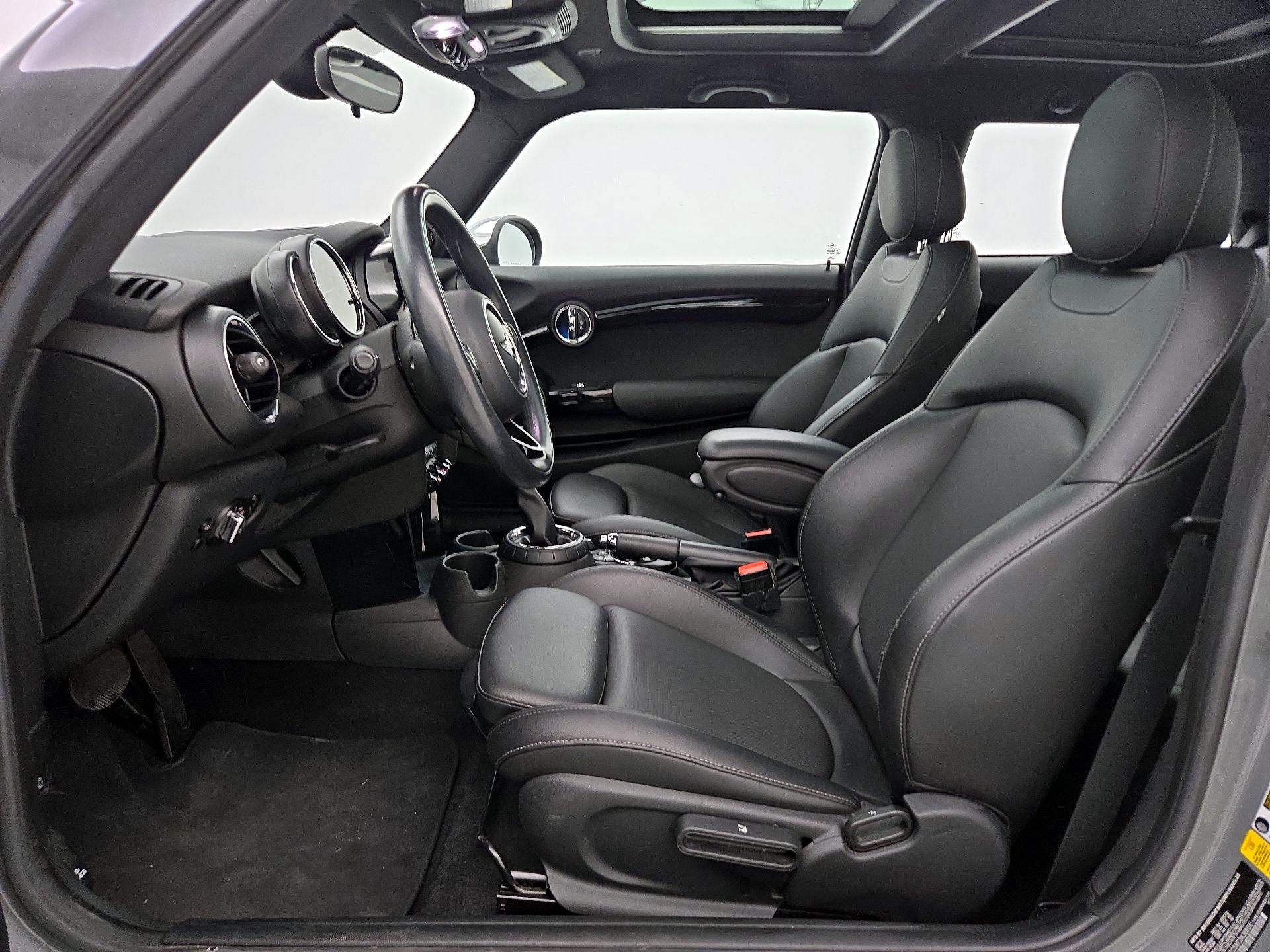 Thumbnail: 2015 MINI Cooper Hardtop - 11