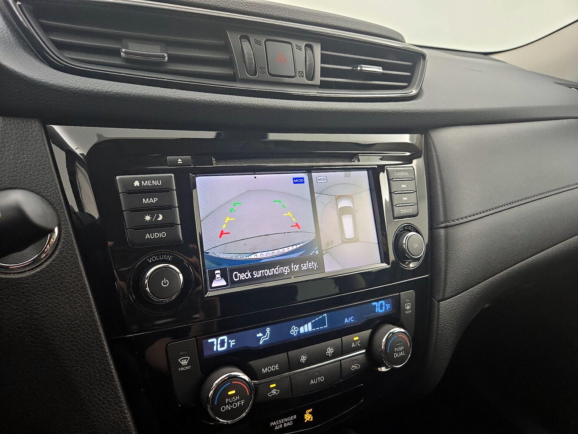 Thumbnail: 2019 Nissan Rogue - 15
