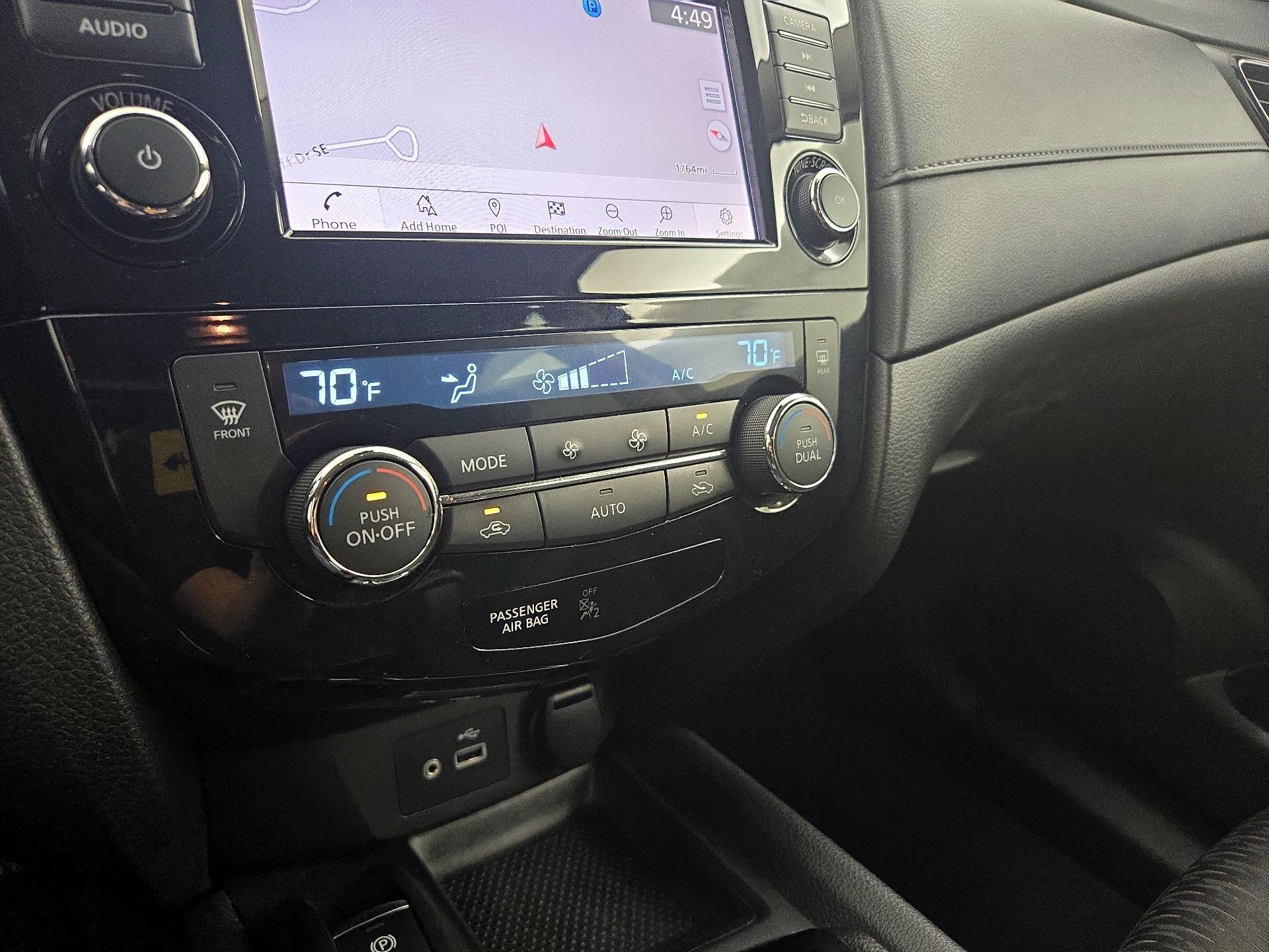 Thumbnail: 2019 Nissan Rogue - 17