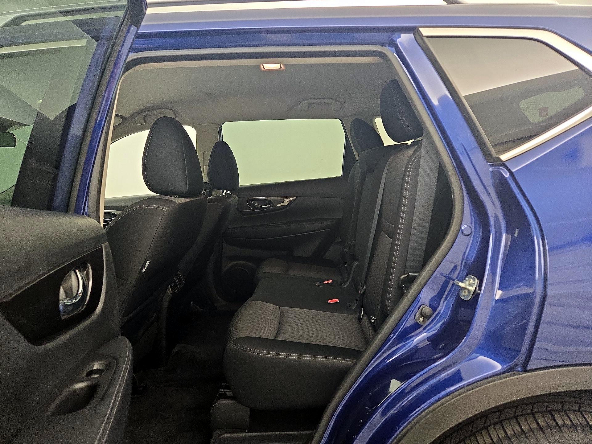 Thumbnail: 2019 Nissan Rogue - 20