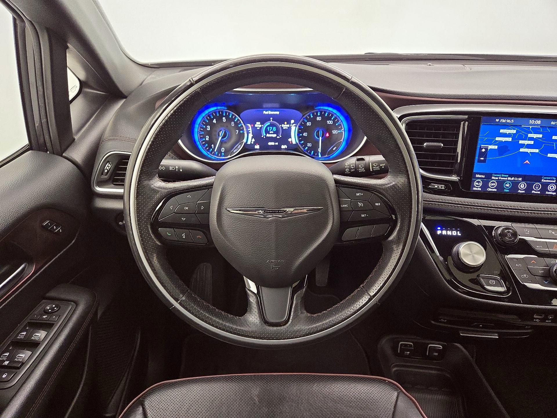 Thumbnail: 2020 Chrysler Pacifica - 10
