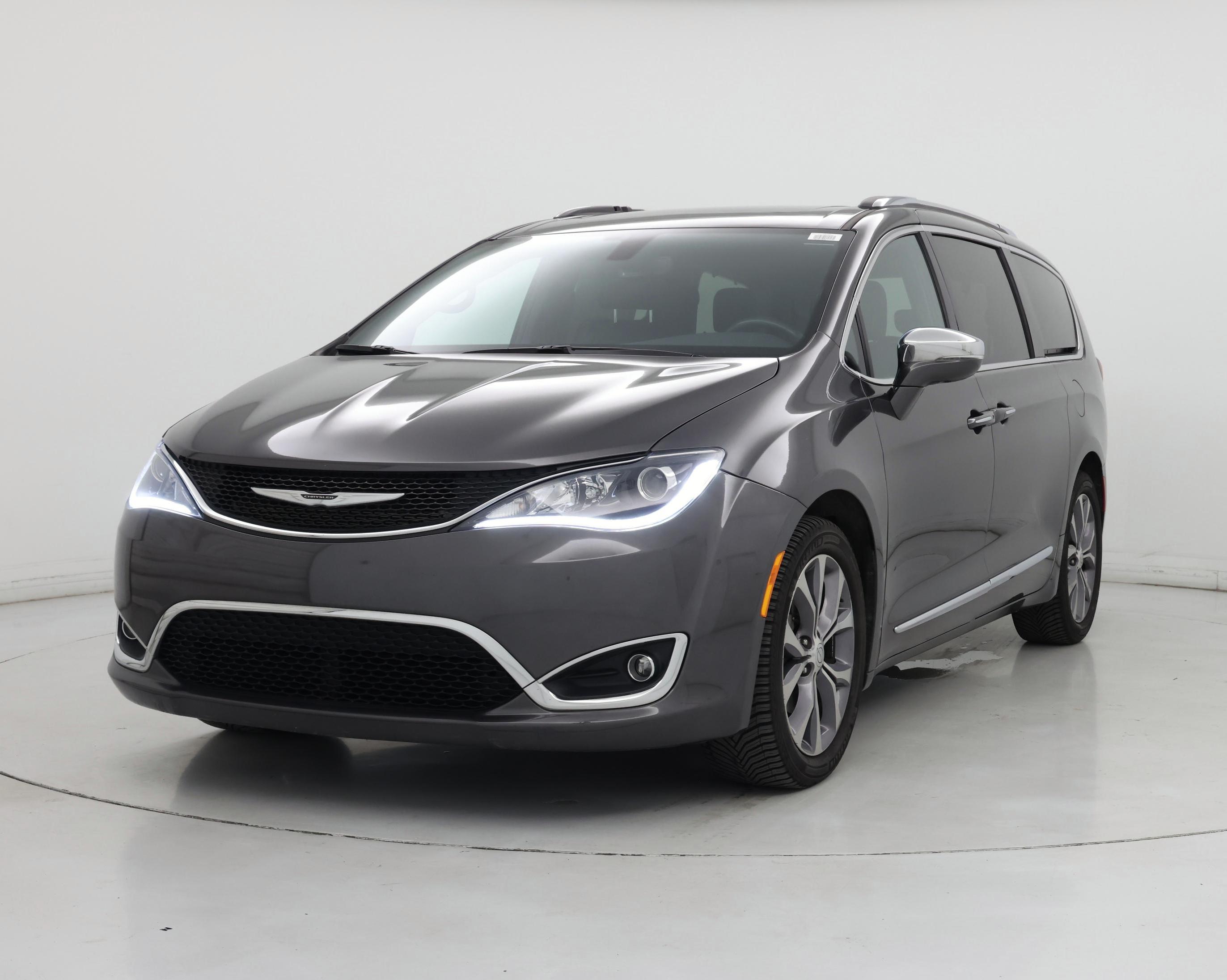 Thumbnail: 2020 Chrysler Pacifica - 4