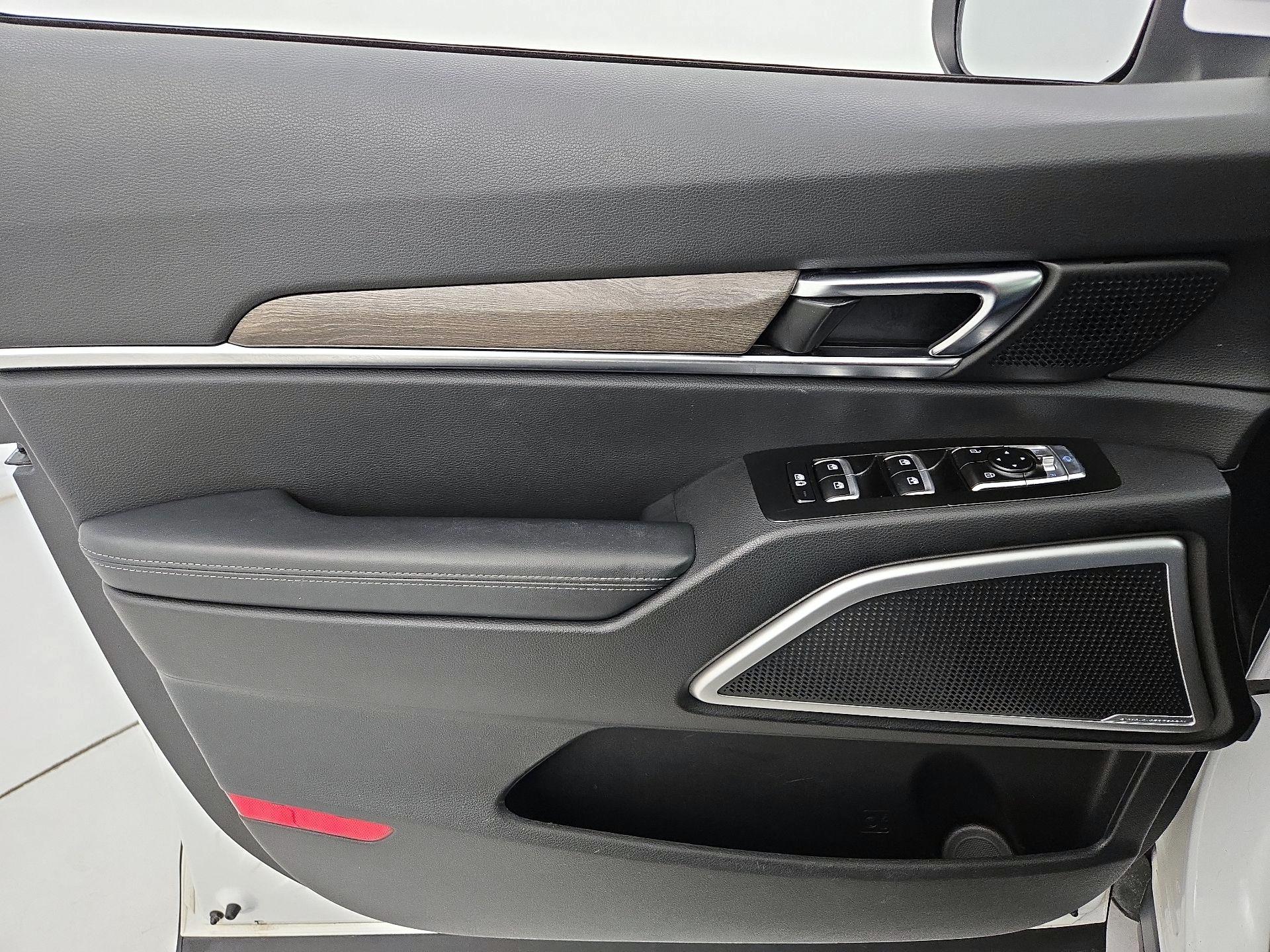 Thumbnail: 2020 Kia Telluride - 12
