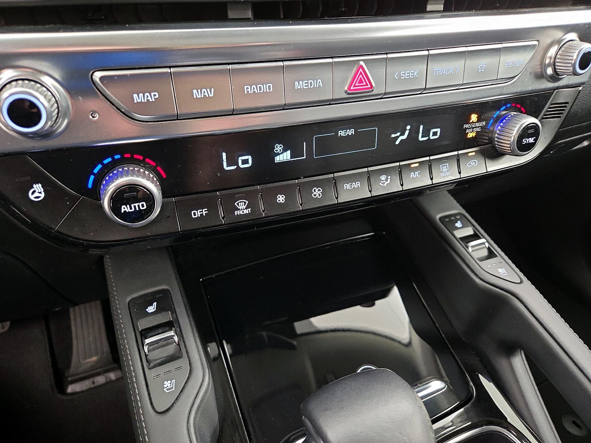 Thumbnail: 2020 Kia Telluride - 17