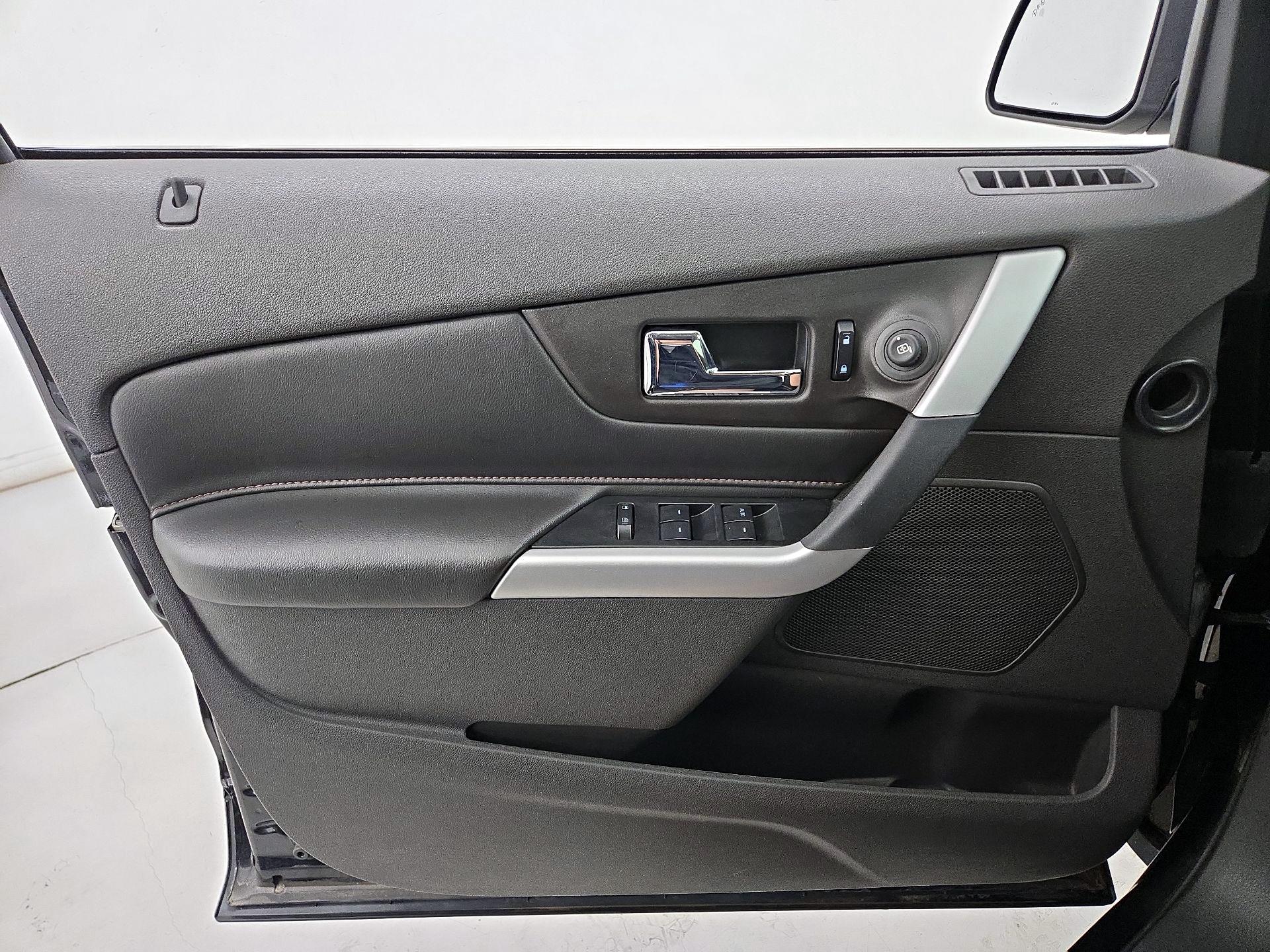 Thumbnail: 2014 Ford Edge - 12