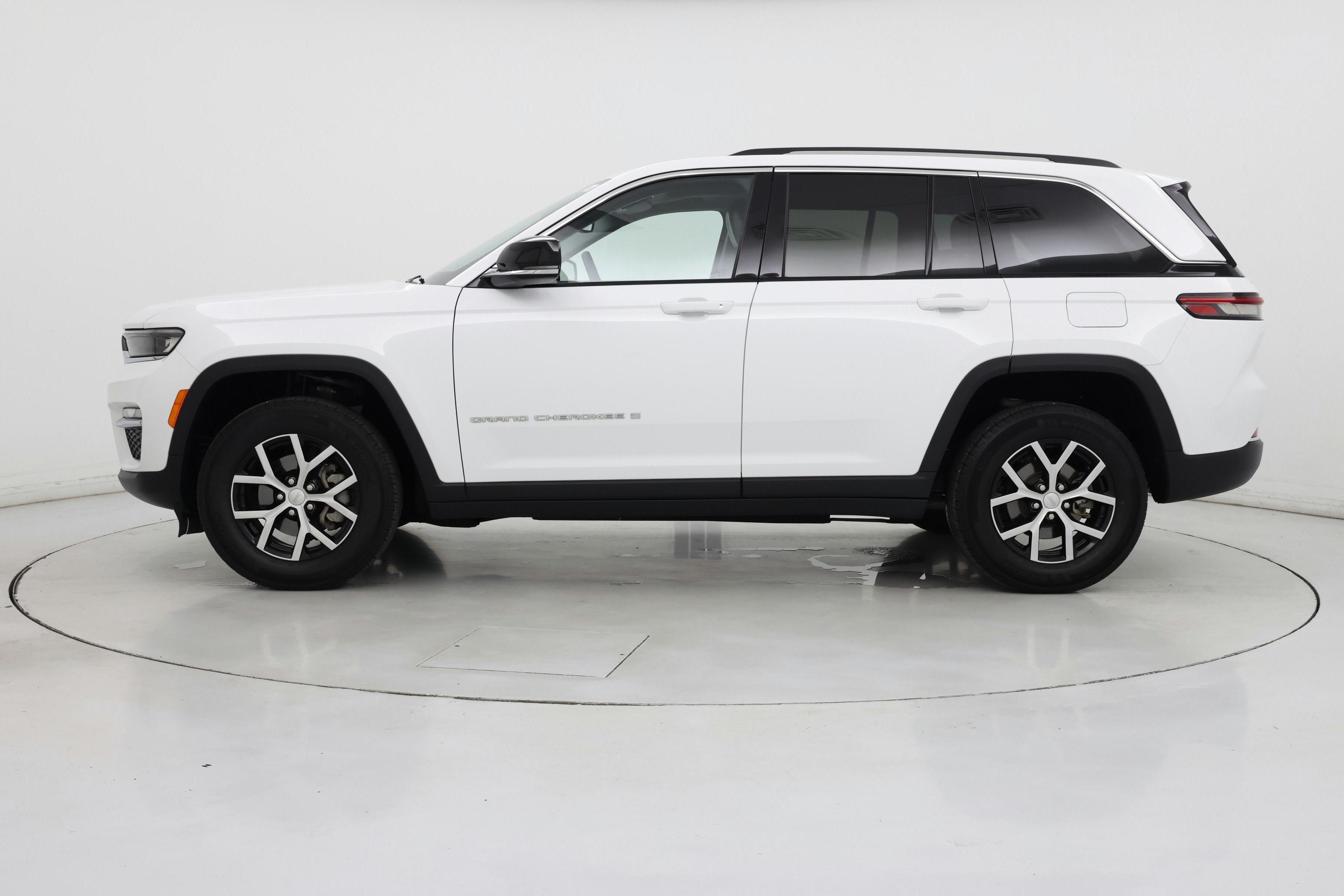 Thumbnail: 2023 Jeep Grand Cherokee - 3