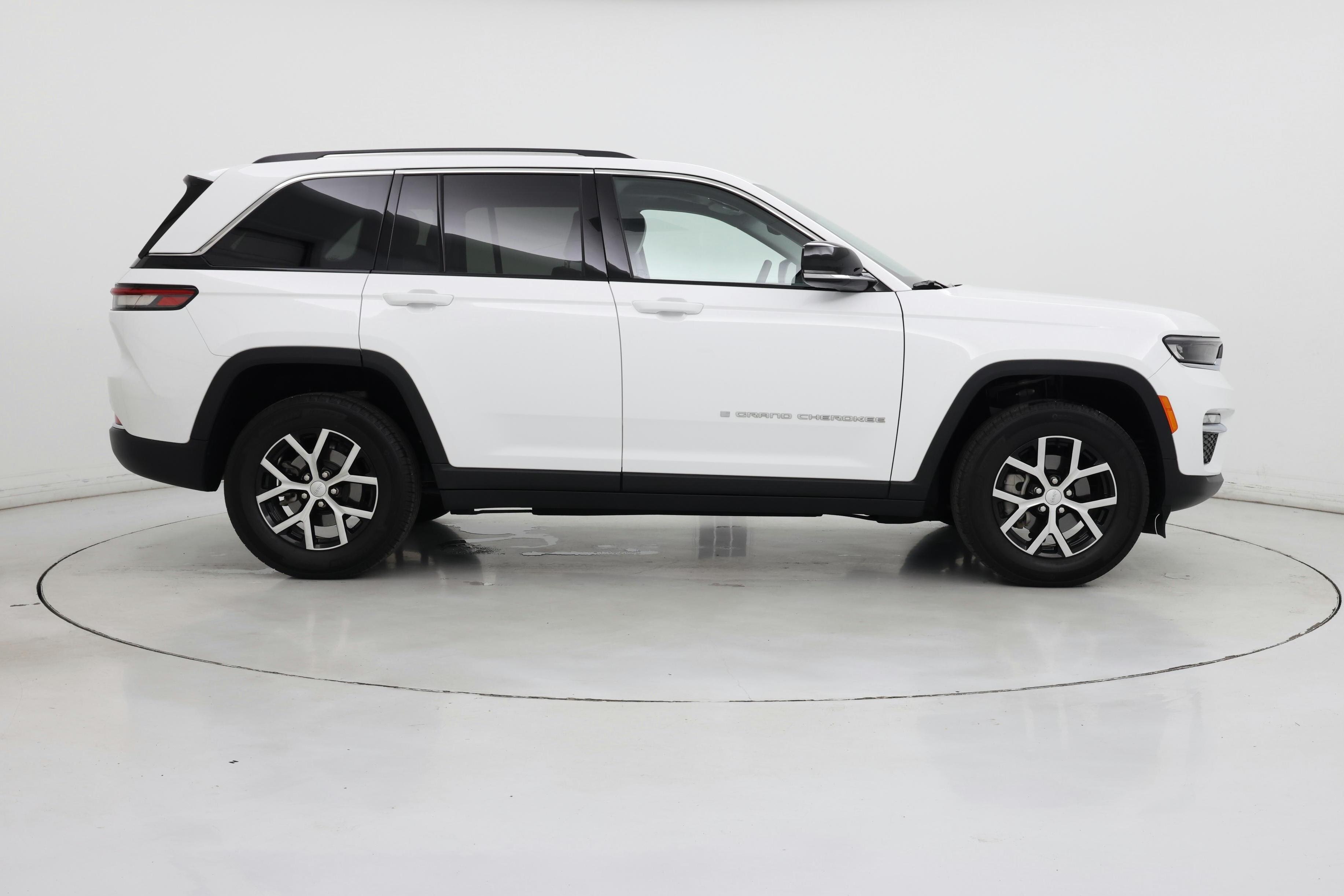 Thumbnail: 2023 Jeep Grand Cherokee - 7