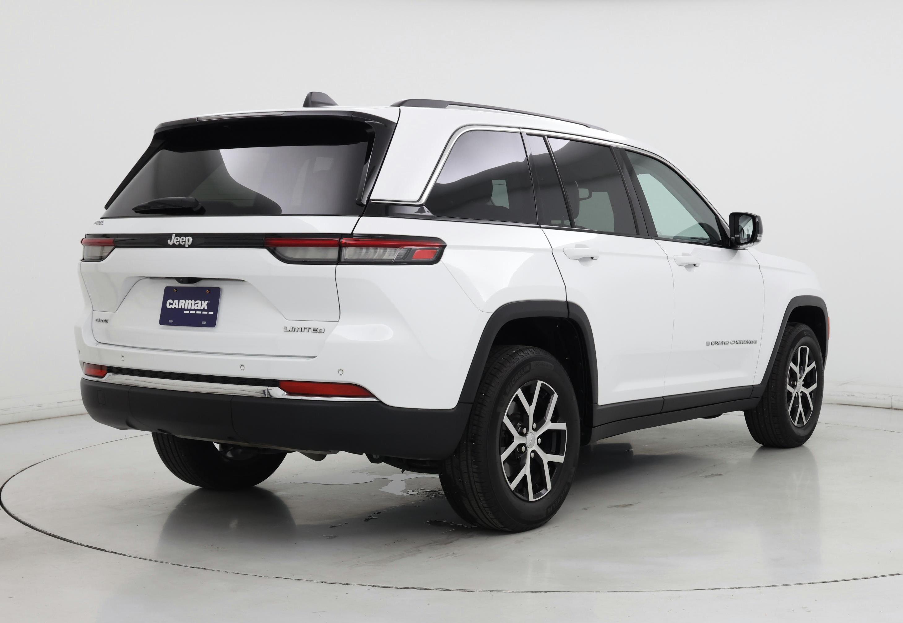 Thumbnail: 2023 Jeep Grand Cherokee - 8