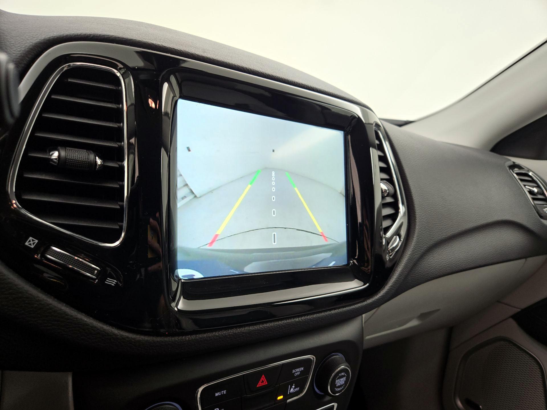 Thumbnail: 2021 Jeep Compass - 14