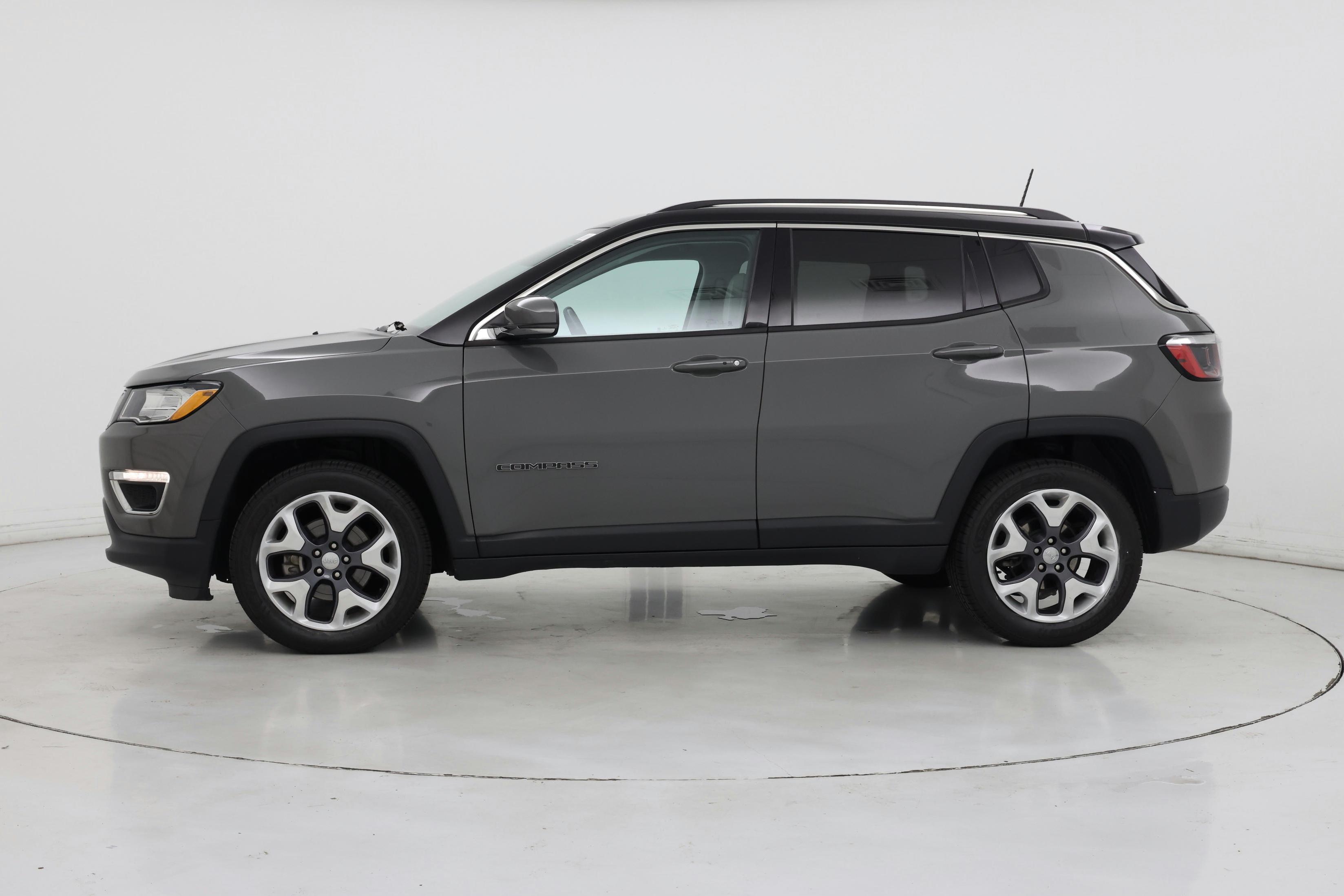 Thumbnail: 2021 Jeep Compass - 3