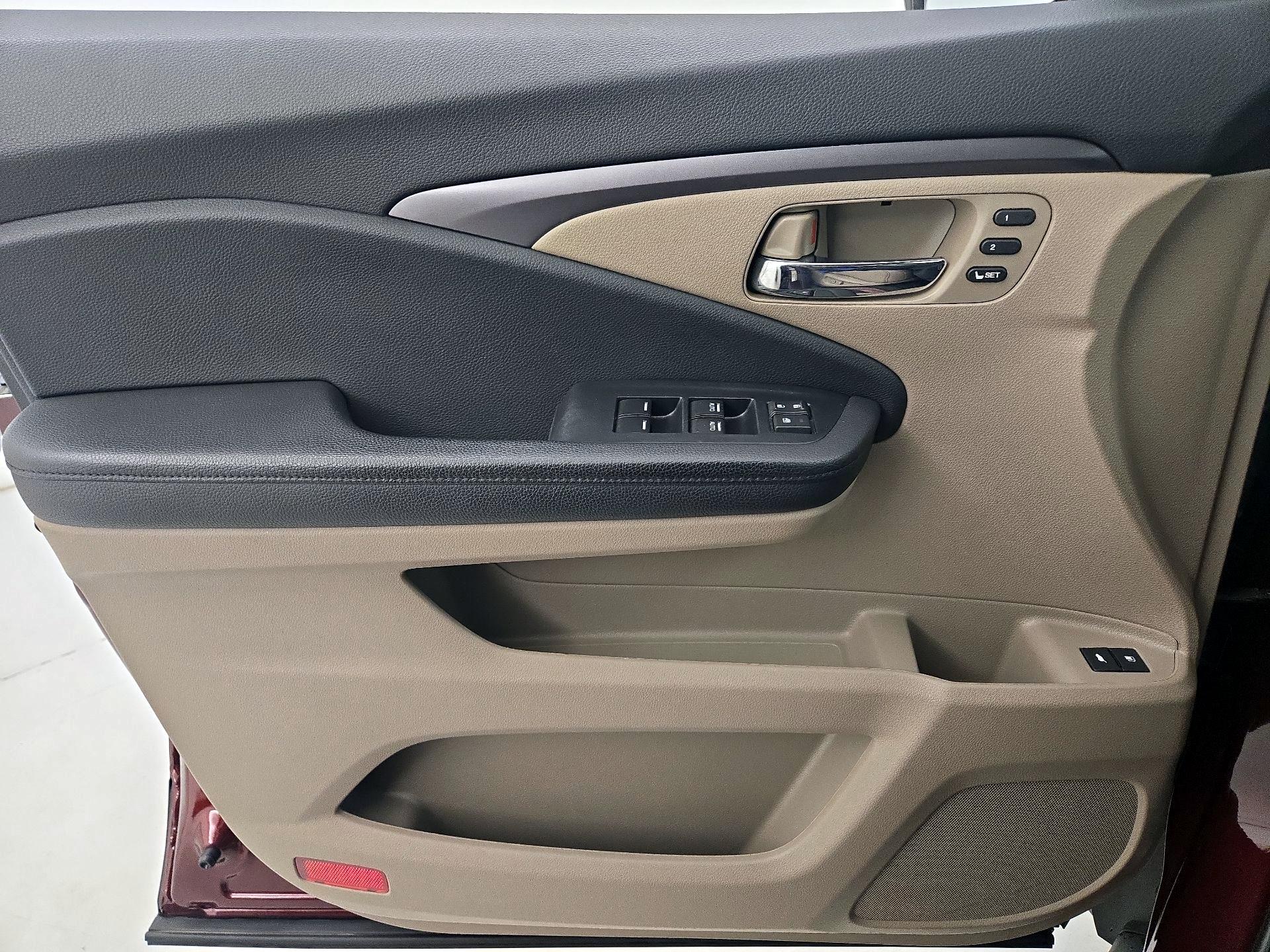 Thumbnail: 2021 Honda Pilot - 12