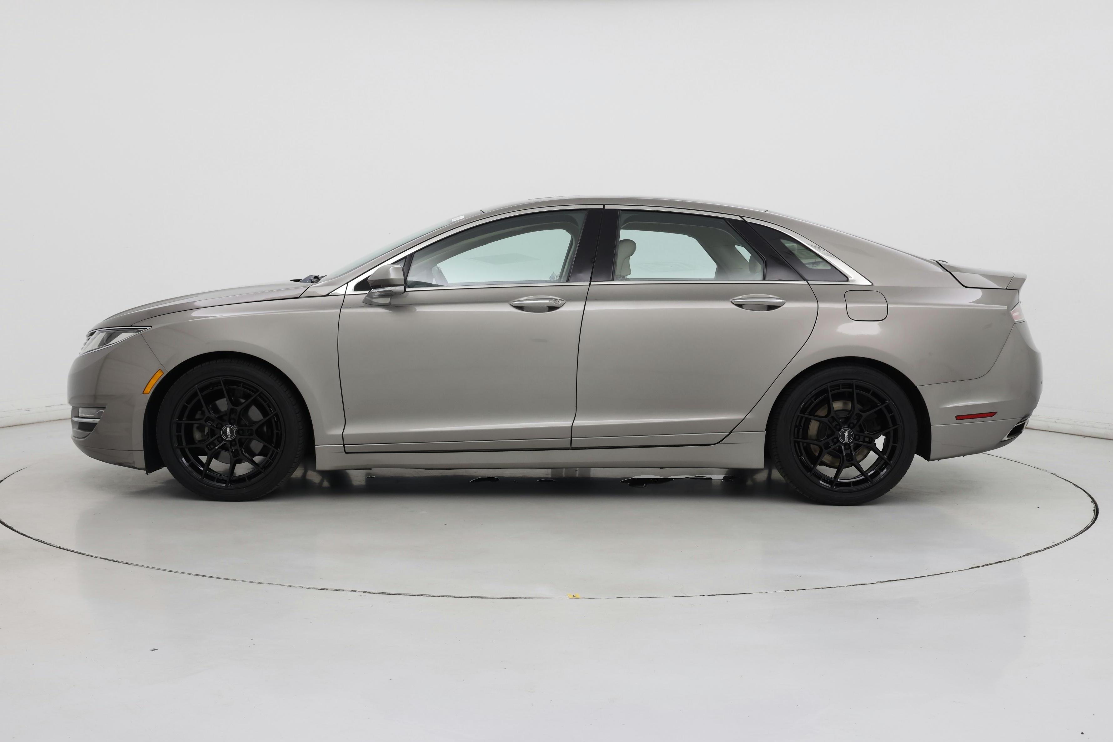 Thumbnail: 2016 Lincoln MKZ - 3