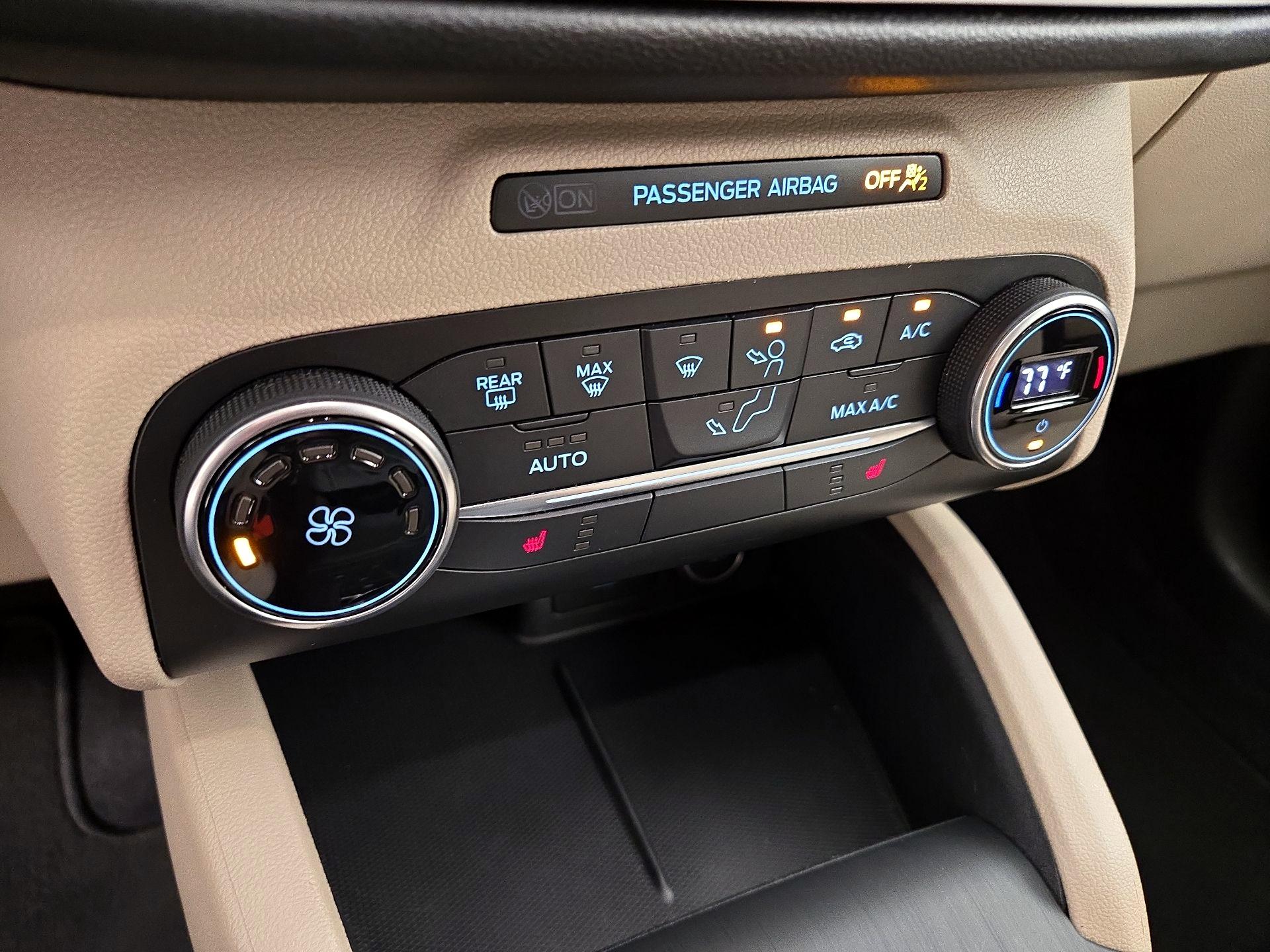 Thumbnail: 2020 Ford Escape - 16