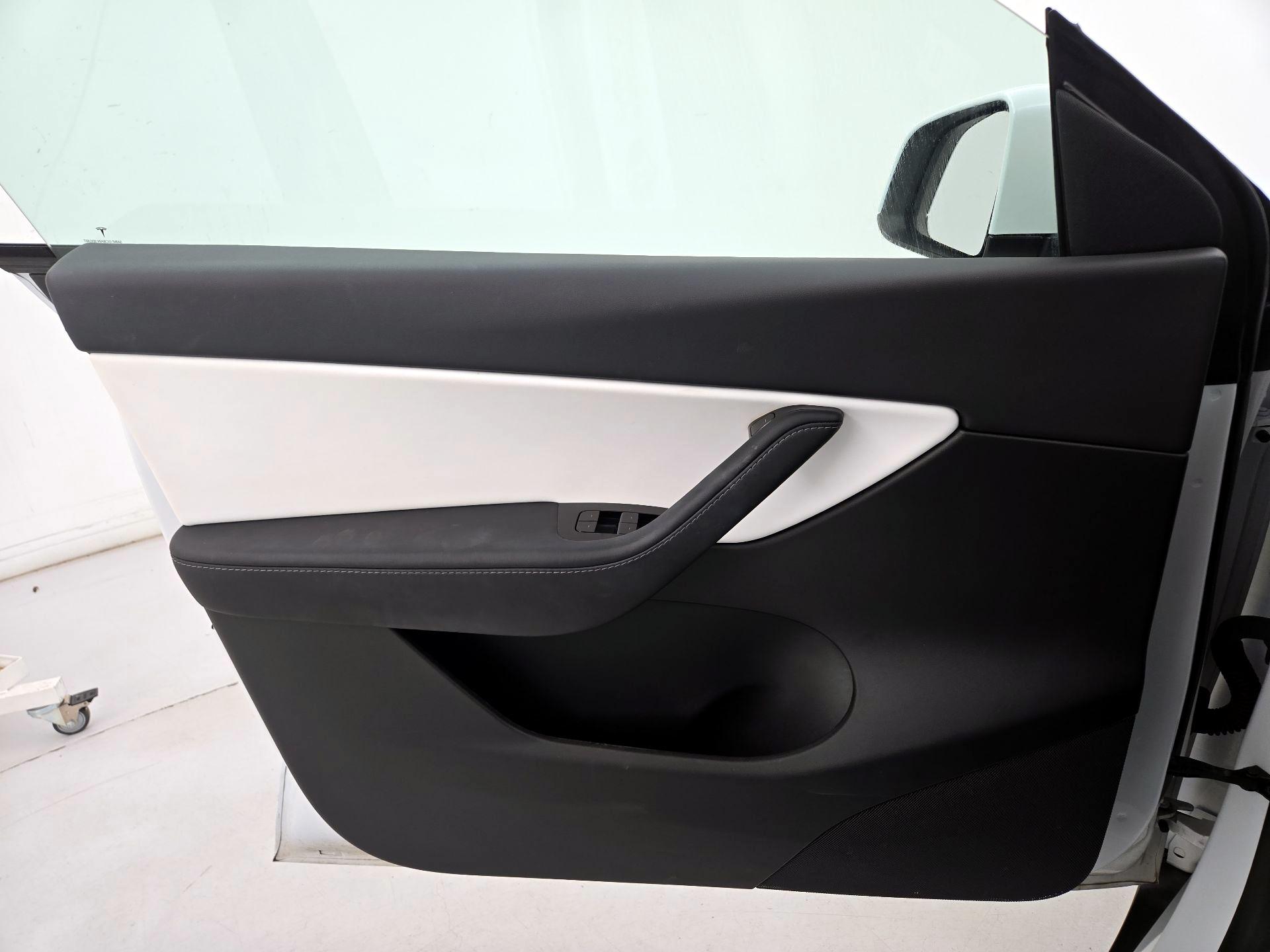 Thumbnail: 2020 Tesla Model Y - 12